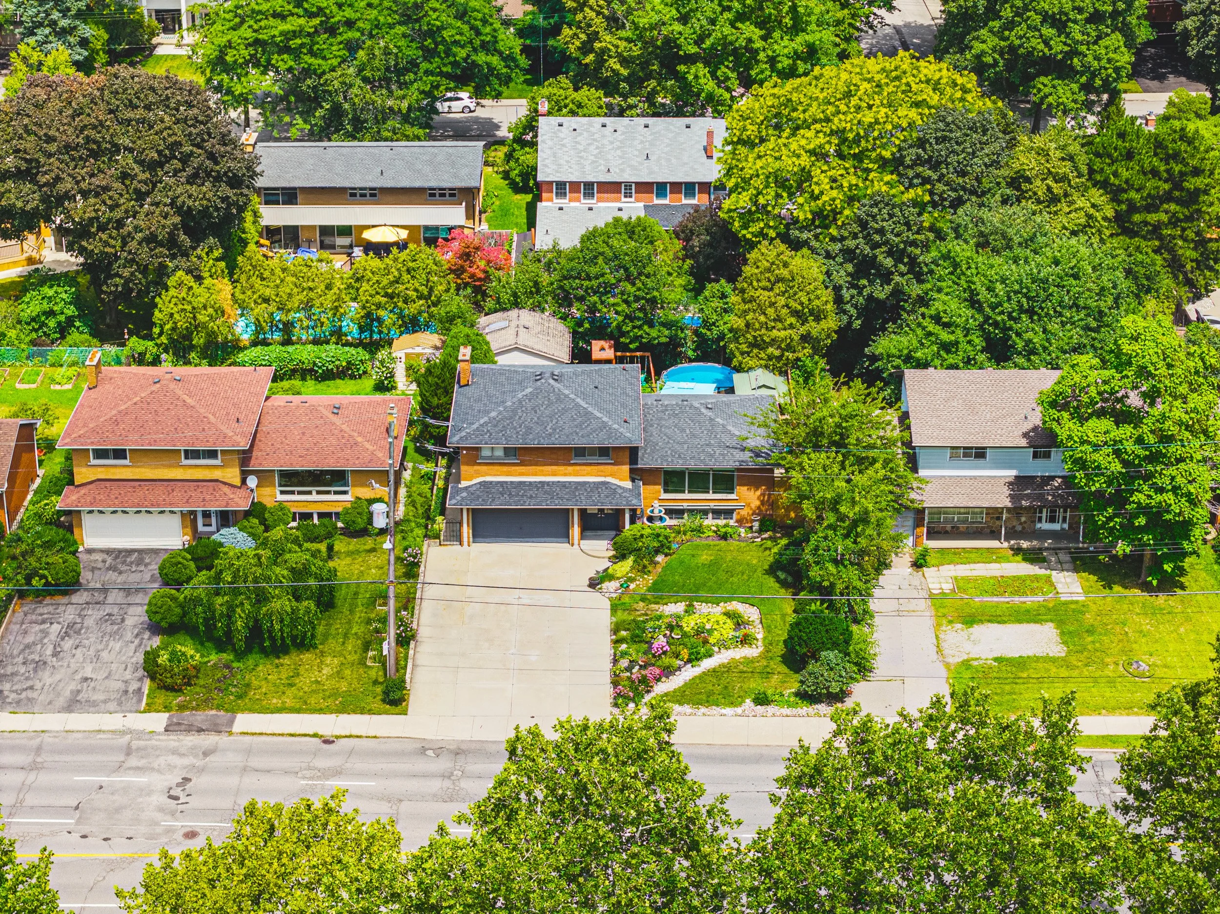 1 - 364 Fennell Ave W, Hamilton.jpg
