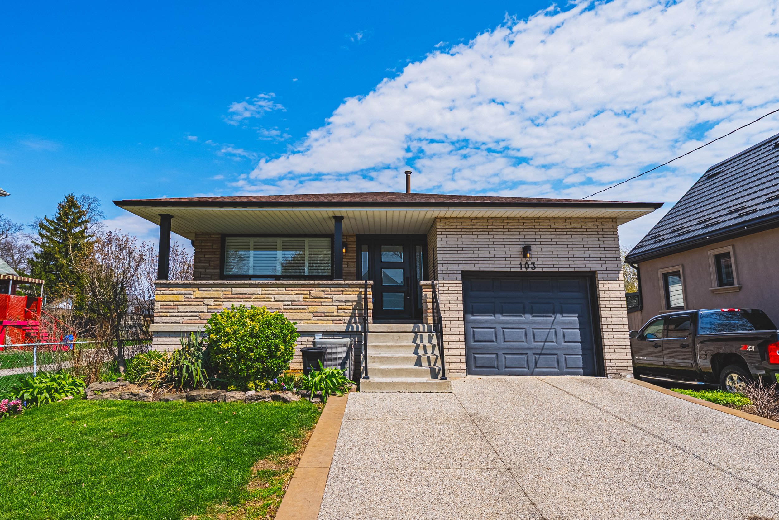 3 - 103 Empress Ave, Hamilton.jpg