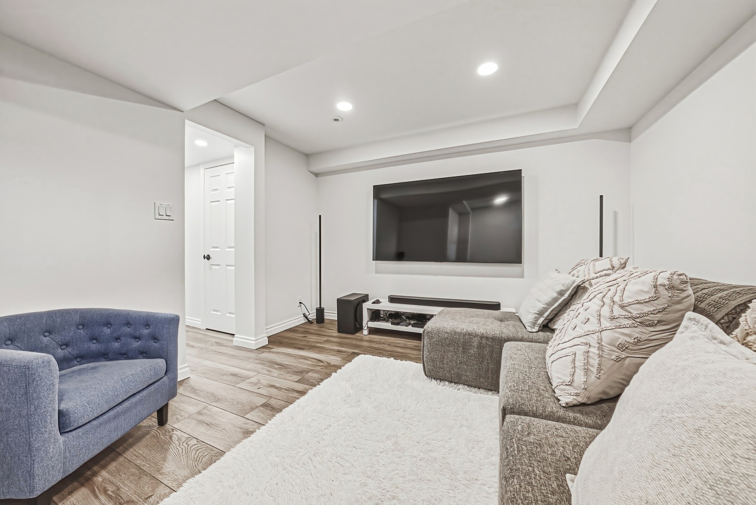 25 - 2259 Seton Cres, Burlington.jpg