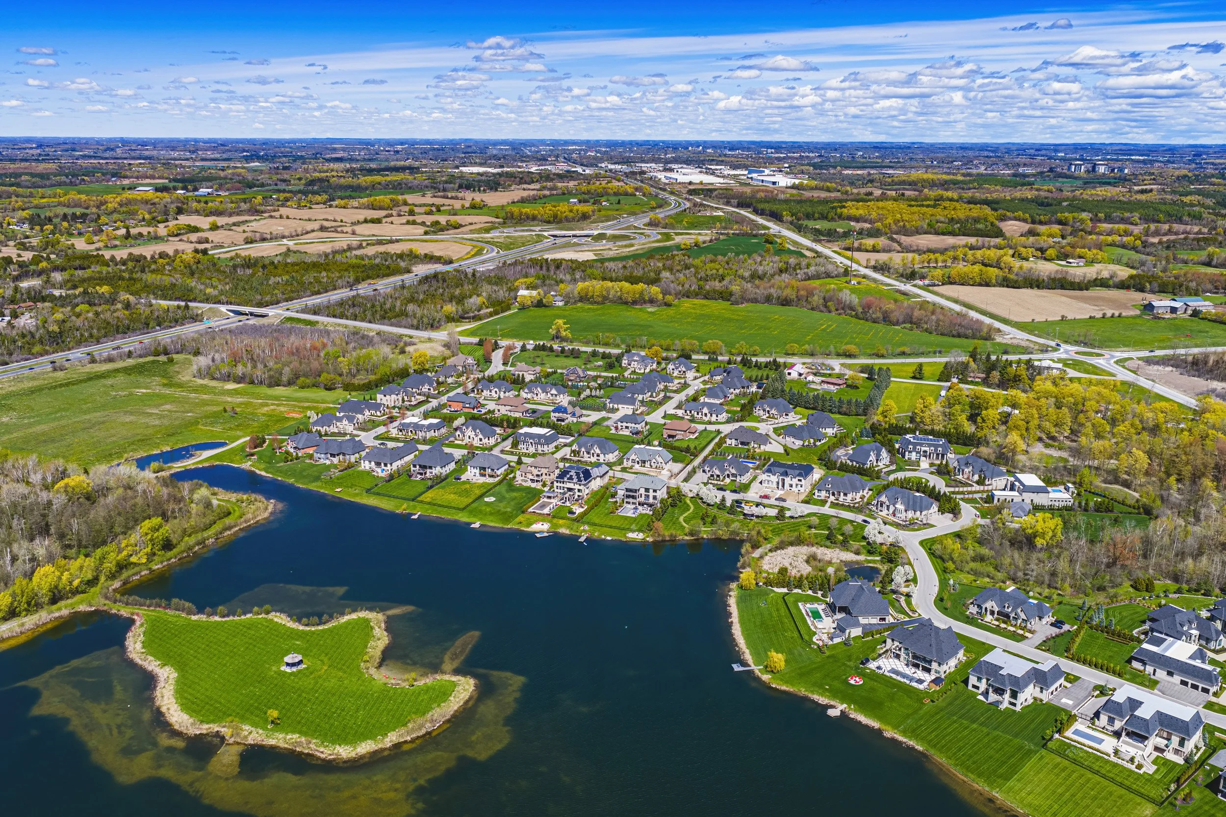 71 - 38 Visser Dr, Puslinch.jpg
