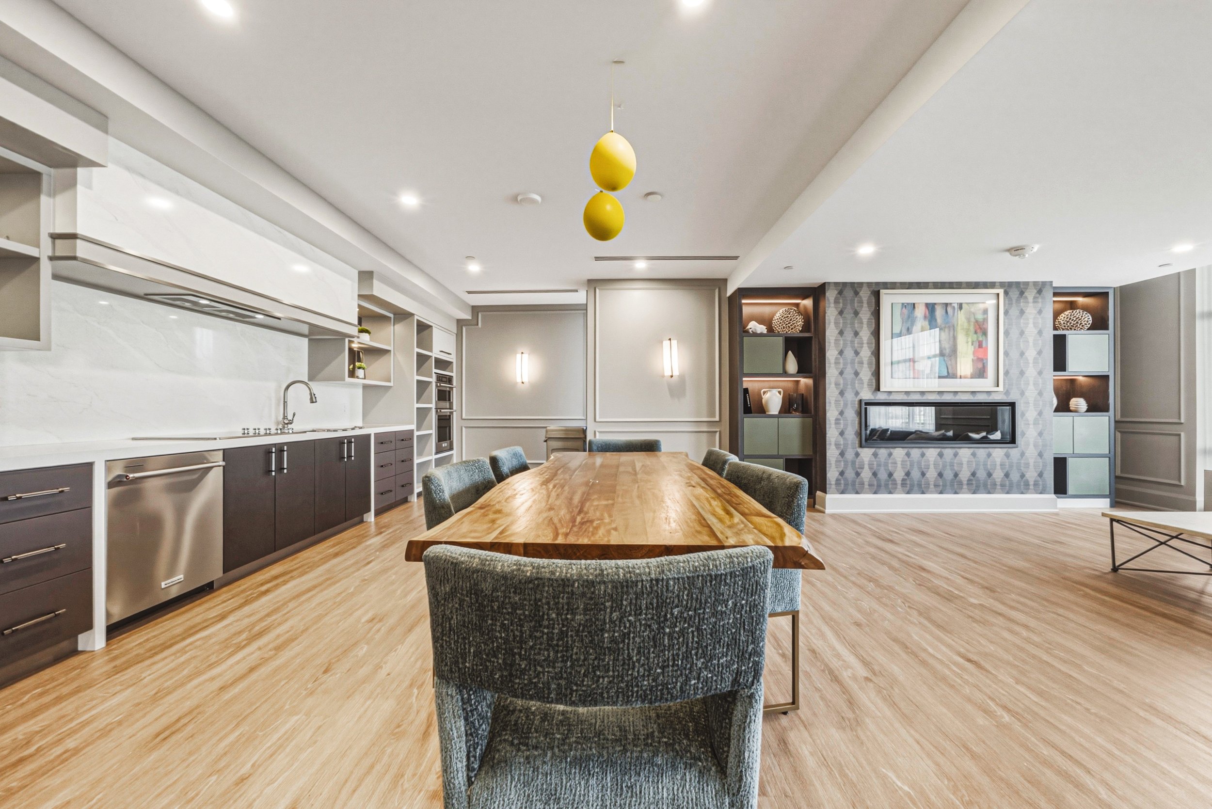 32-470 Dundas St E Waterdown.jpg