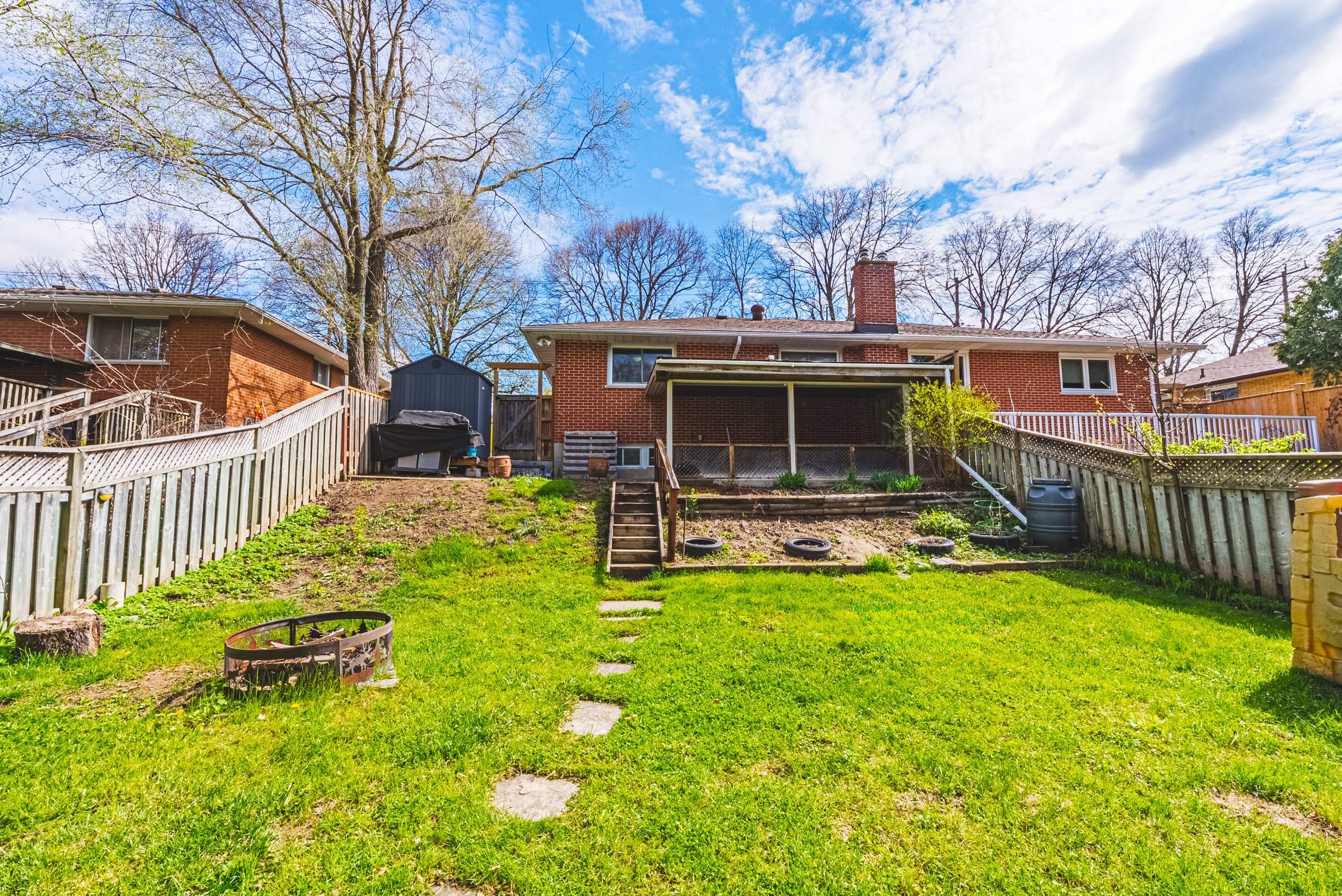 27 - 306 Victoria Rd, Guelph.jpg