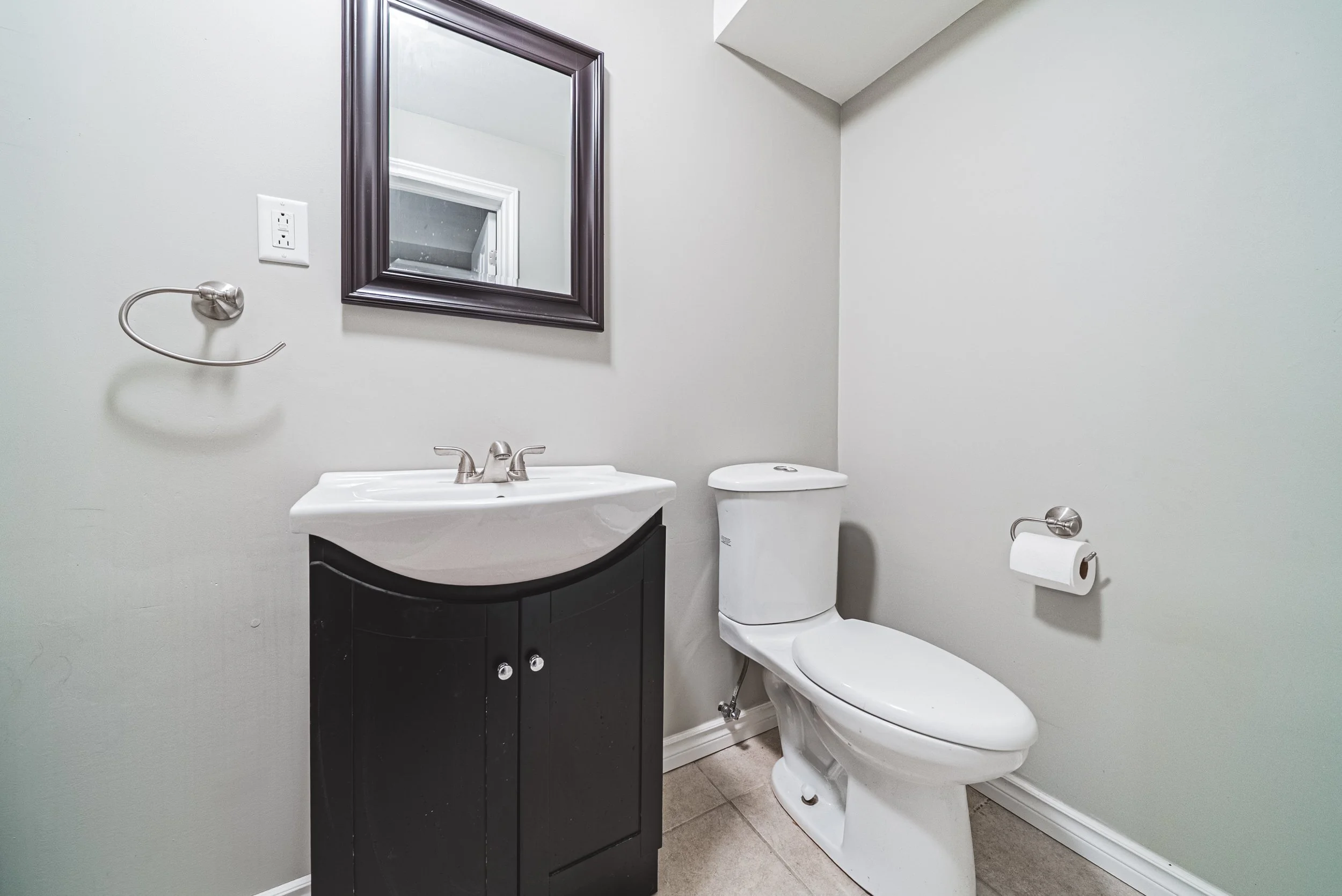 27-5 Michelle Court, Kitchener.jpg