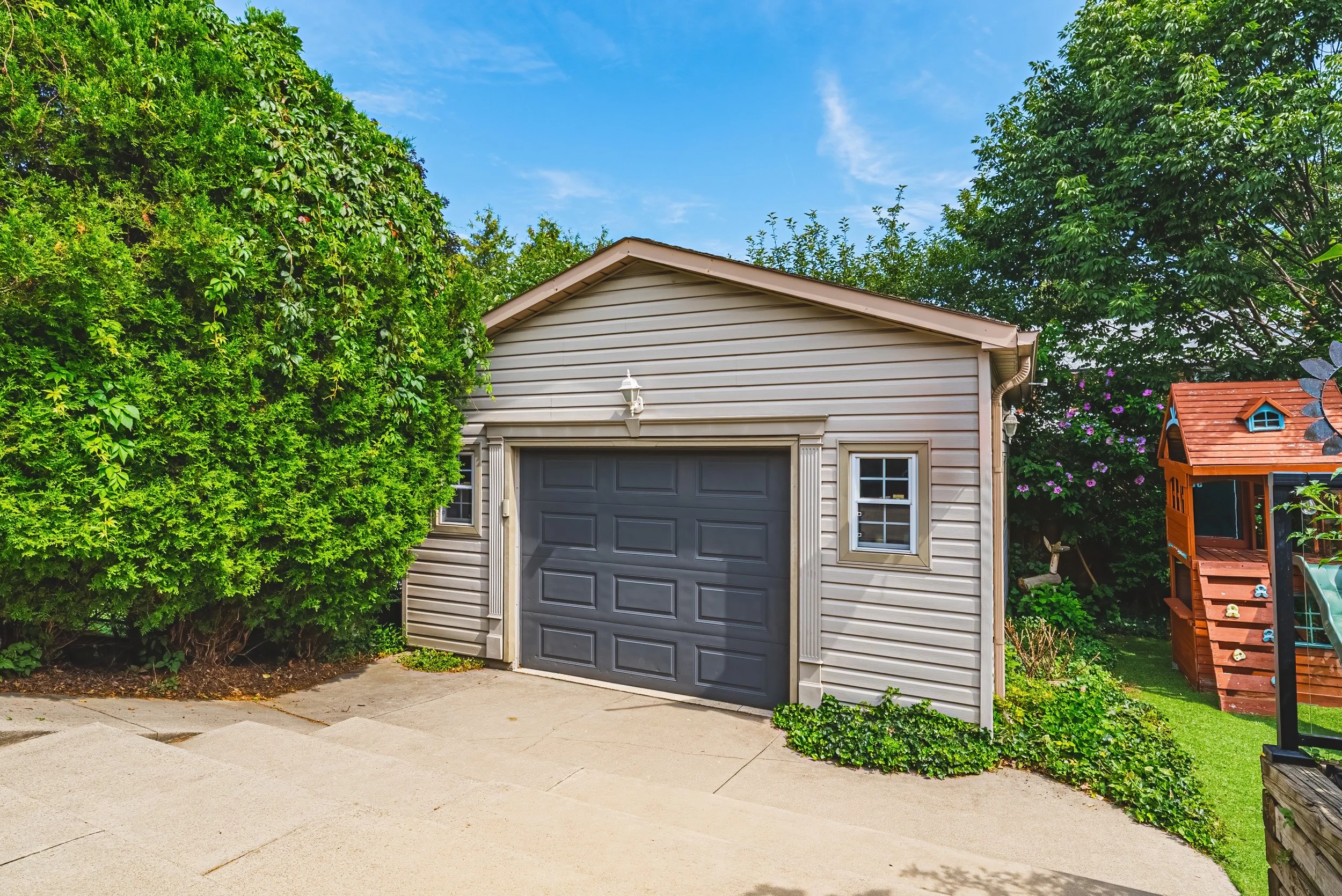 49 - 364 Fennell Ave W, Hamilton.jpg
