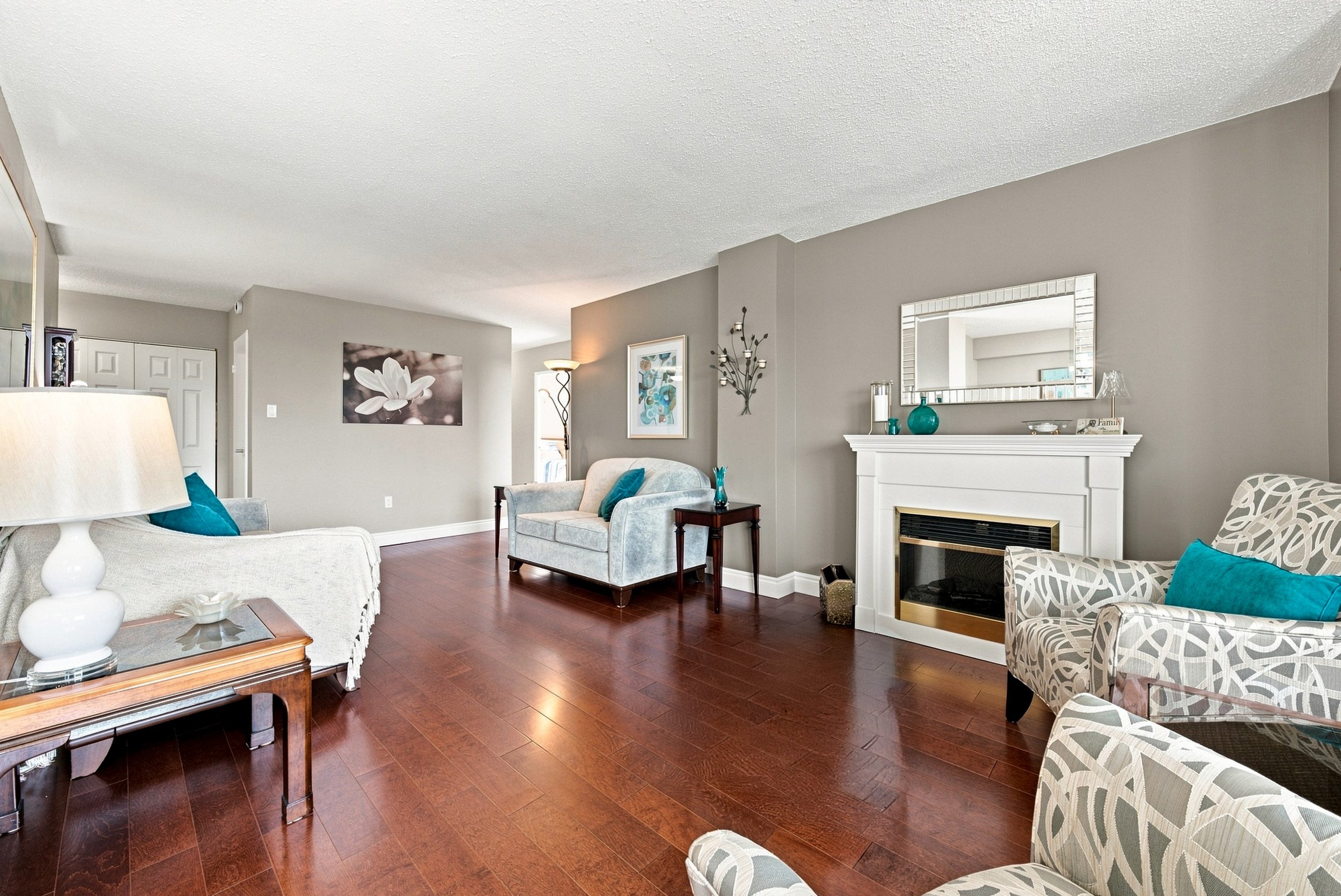 13 - 2055 Upper Middle Rd #1507, Burlington.jpg