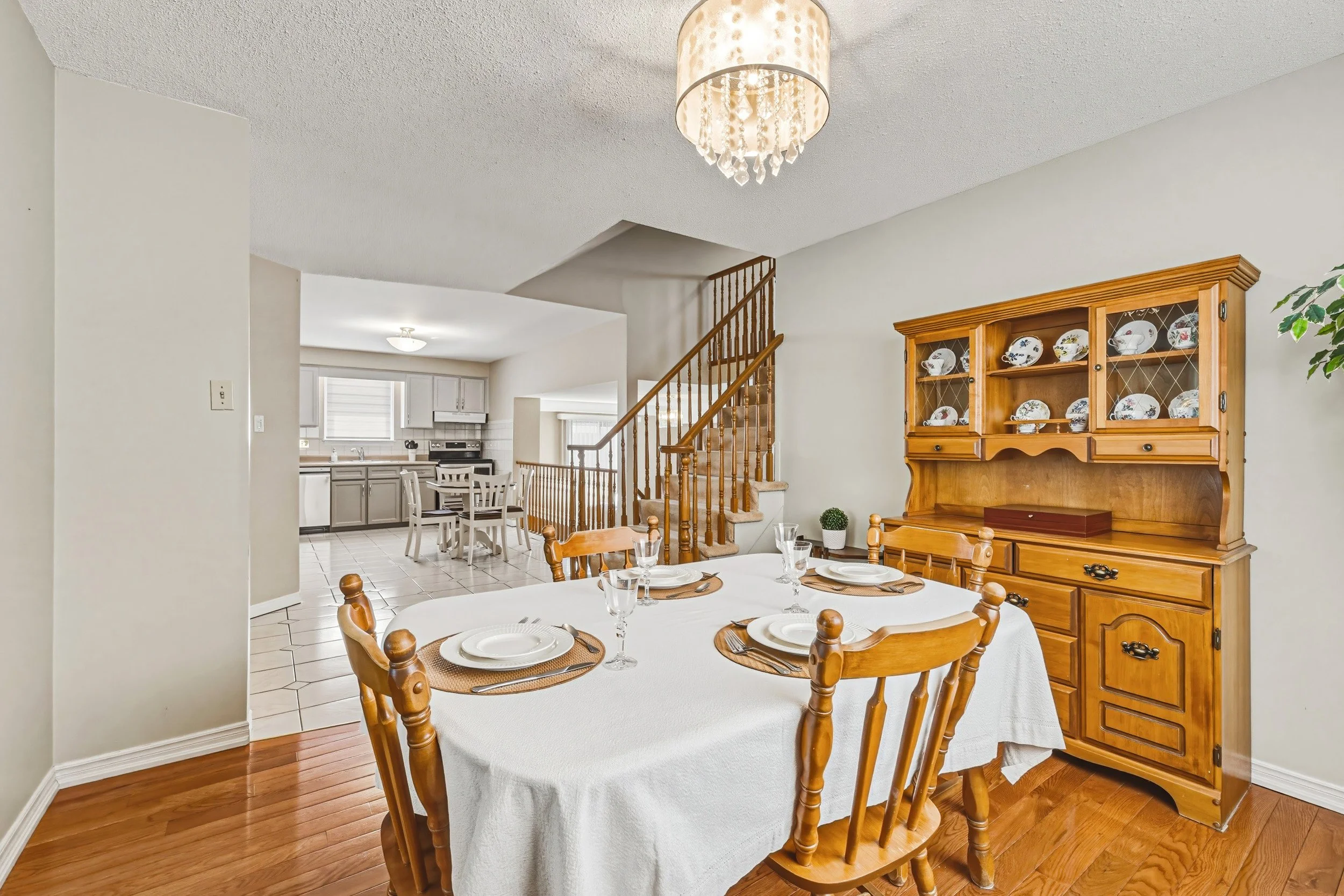 9 - 565 Stone Church Rd W, Hamilton.jpg