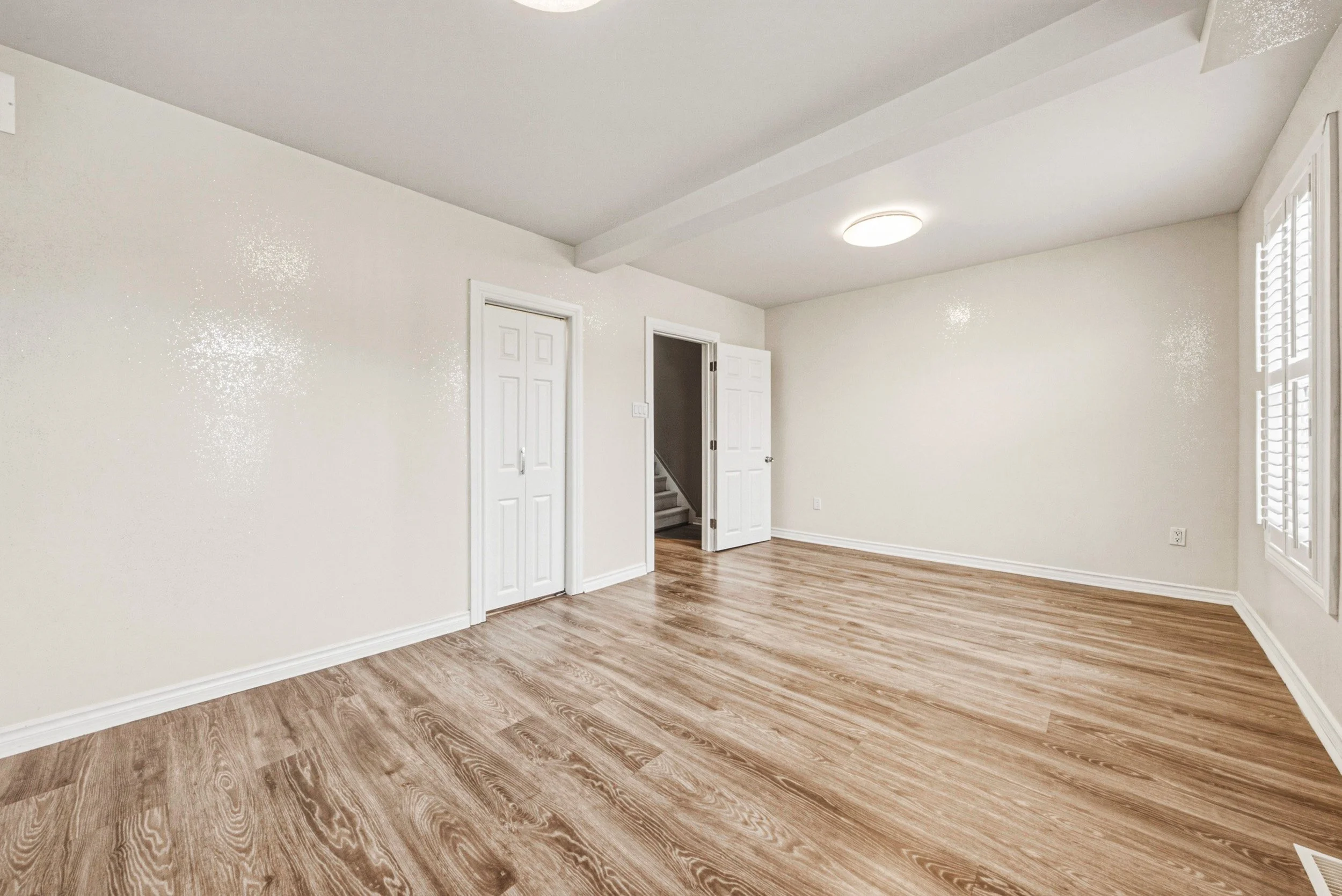 23 - 218 Grosvenor Ave N, Hamilton.jpg