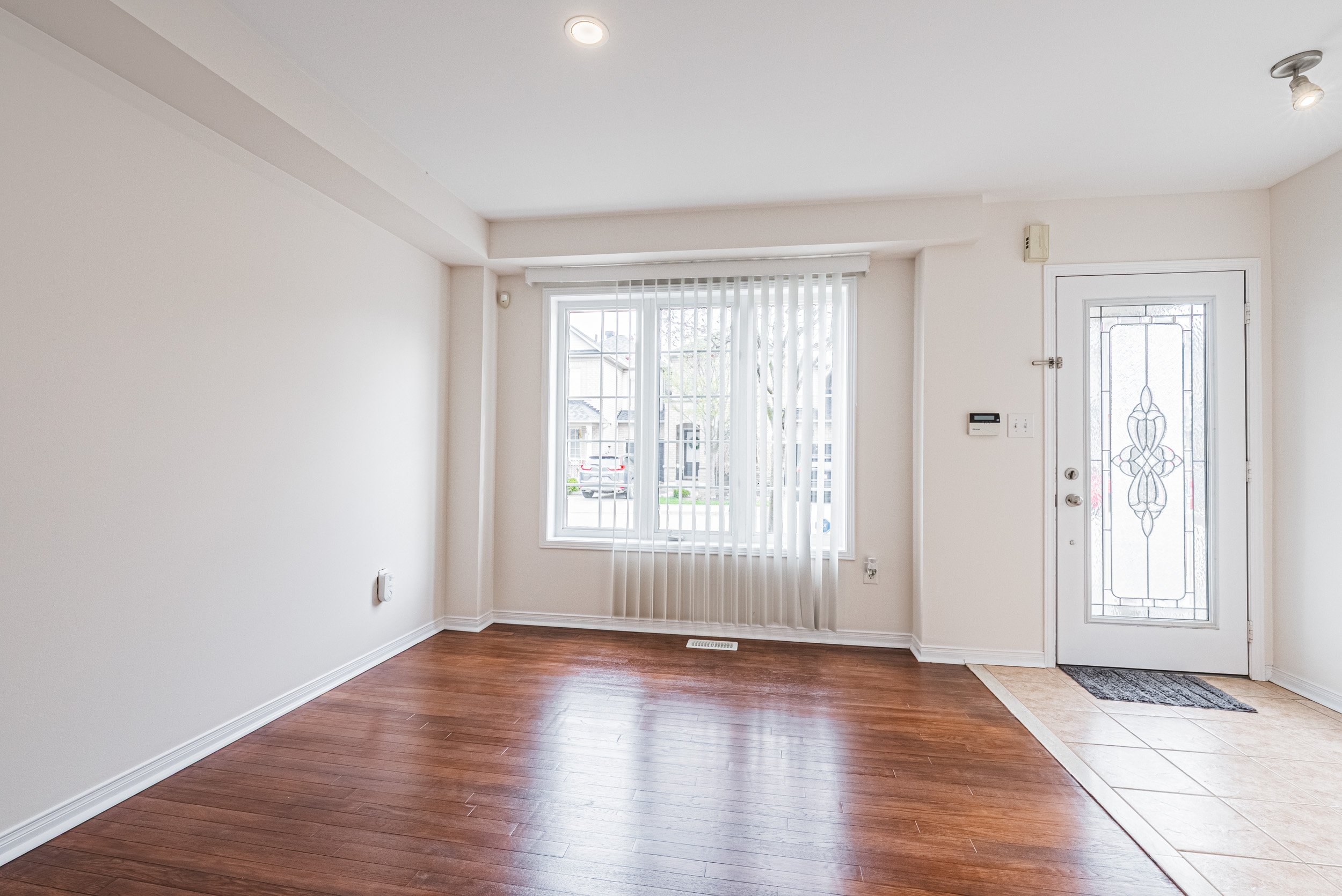 4 - 2412 Curtis Rd, Burlington.jpg