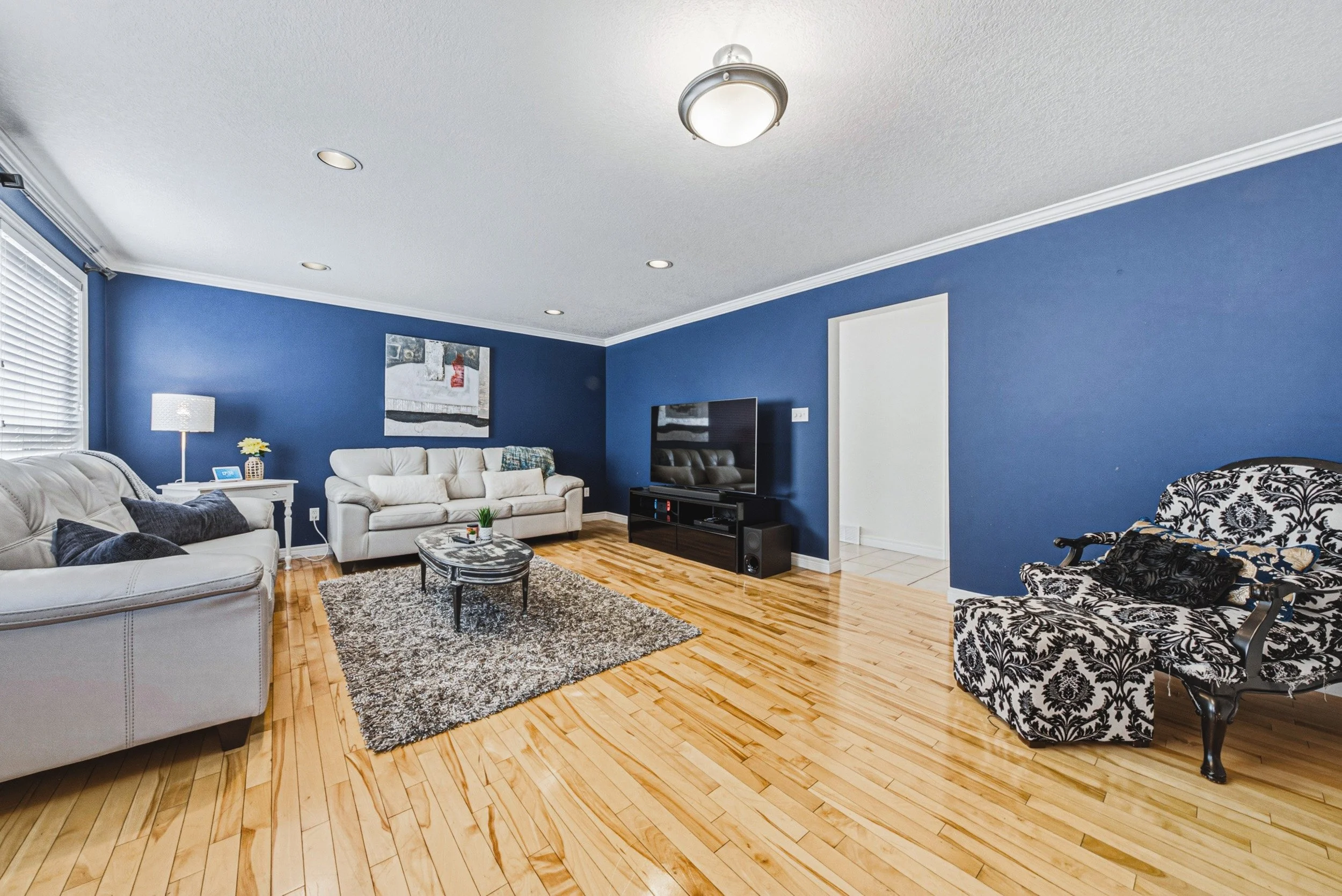 11 - 140 Country Club Dr, Cambridge.jpg