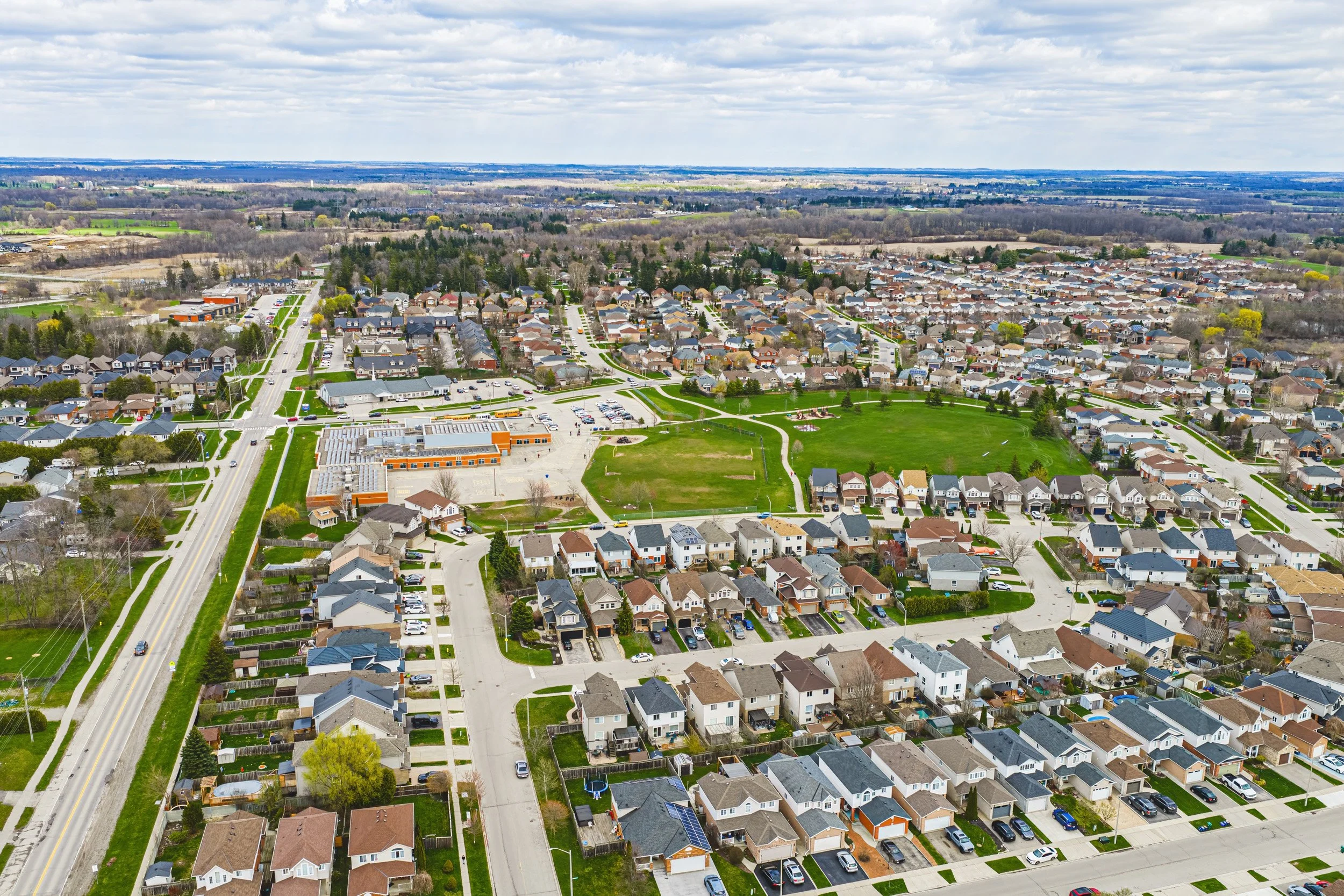 48 - 117 Stonyburn Cres, Cambridge.jpg