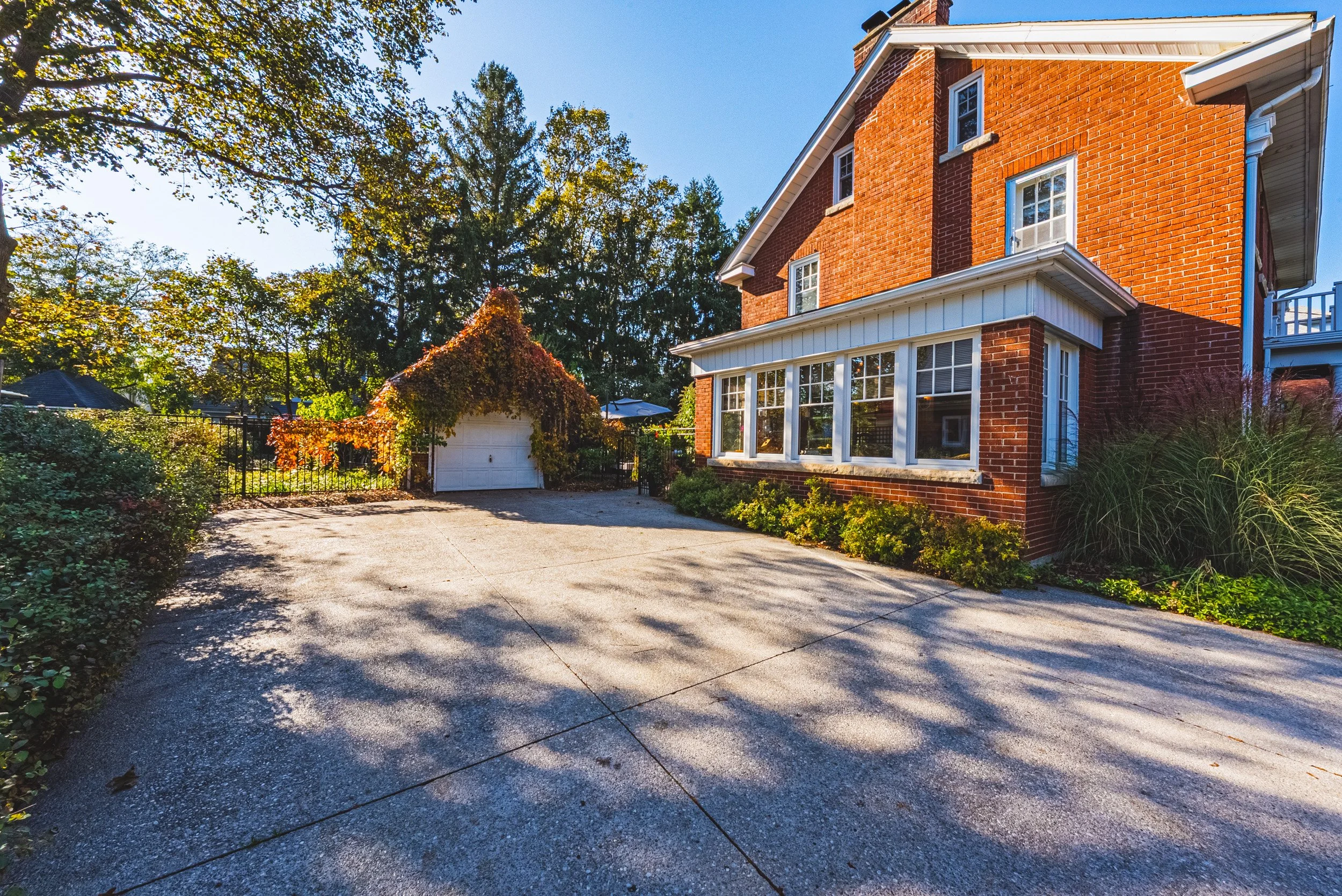 44 - 26 South Dr, St. Catharines.jpg