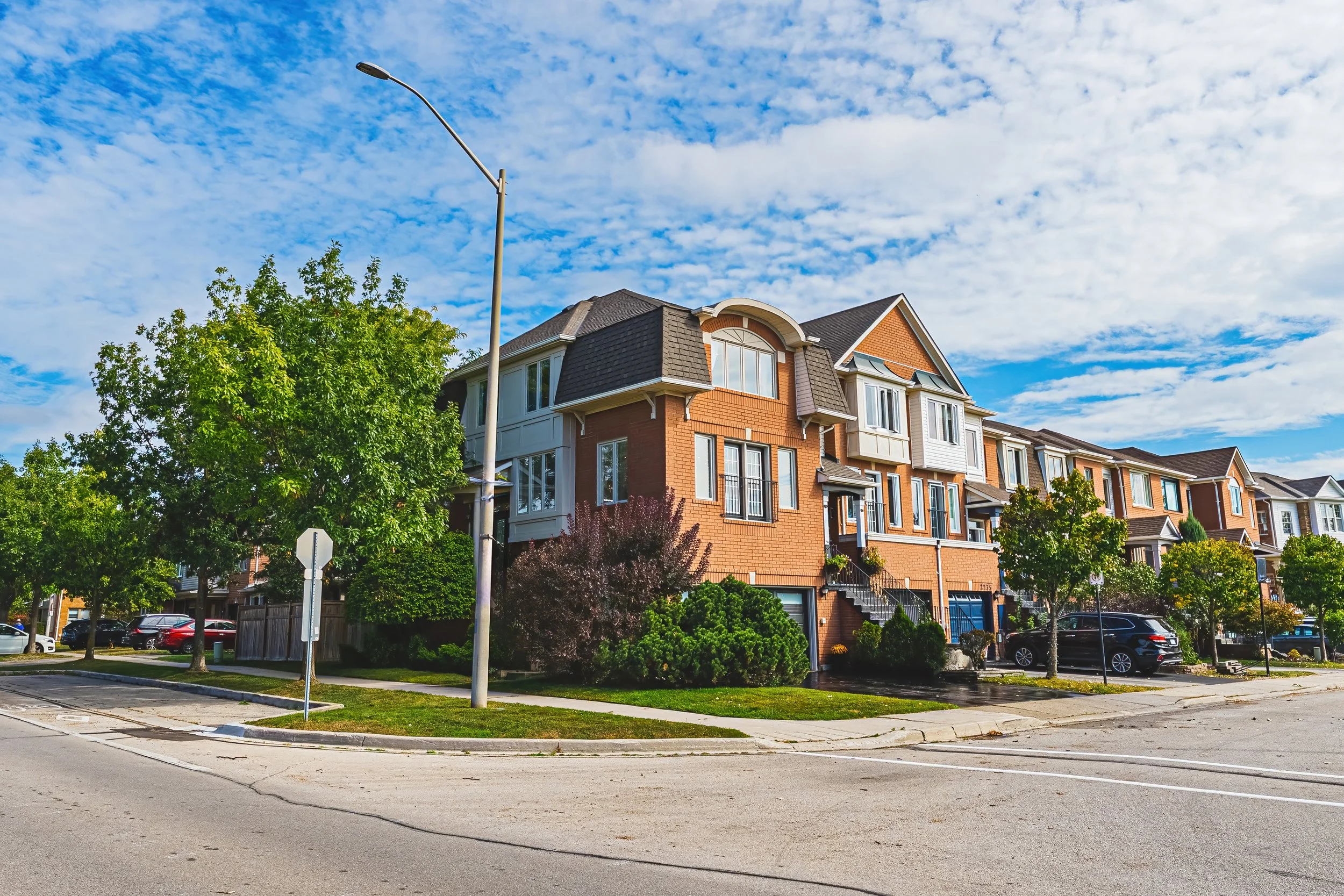 2 - 2239 Prescott Pl, Burlington.jpg