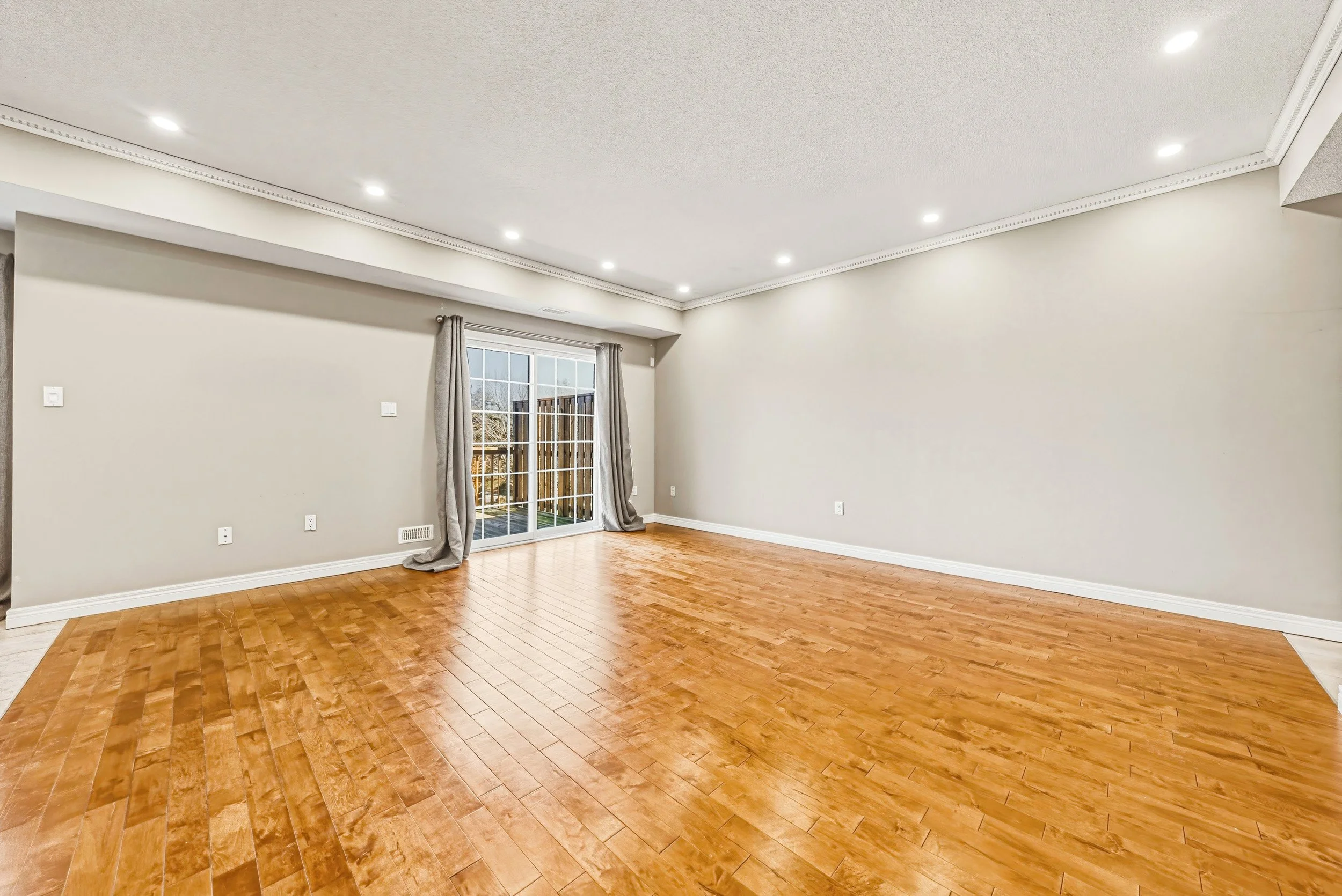 6 - 2 Harbour Dr #14, Stoney Creek.jpg