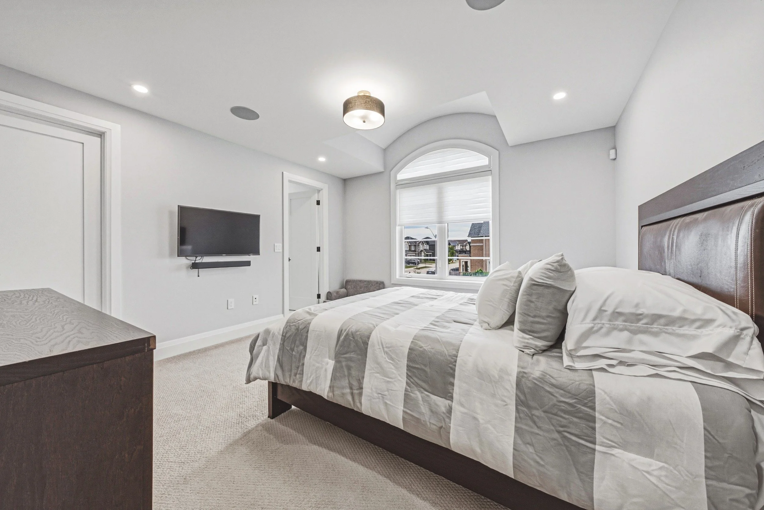 33 - 55 Roberts Dr, Ancaster.jpg
