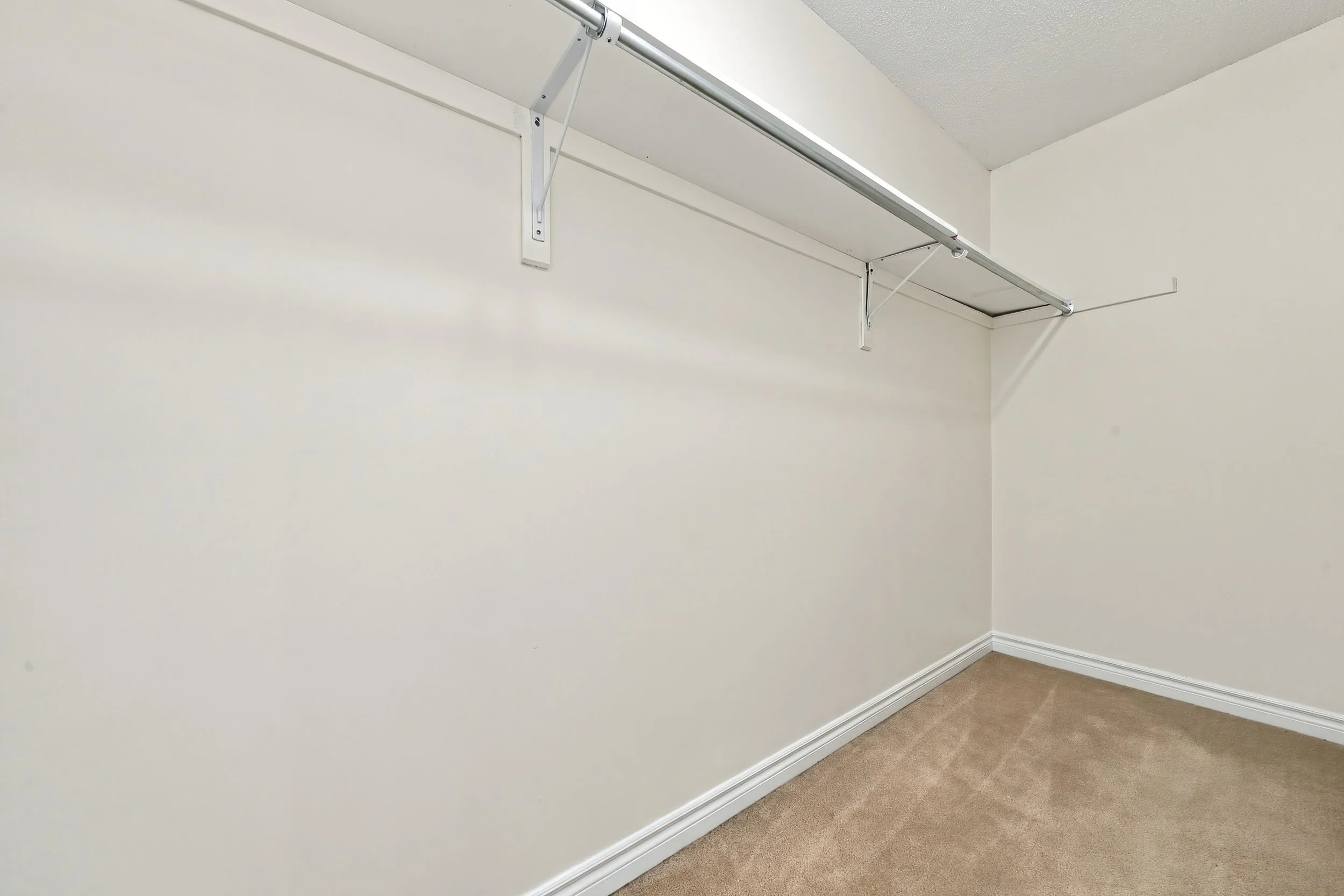 28-35 Thames Wy Hamilton.jpg