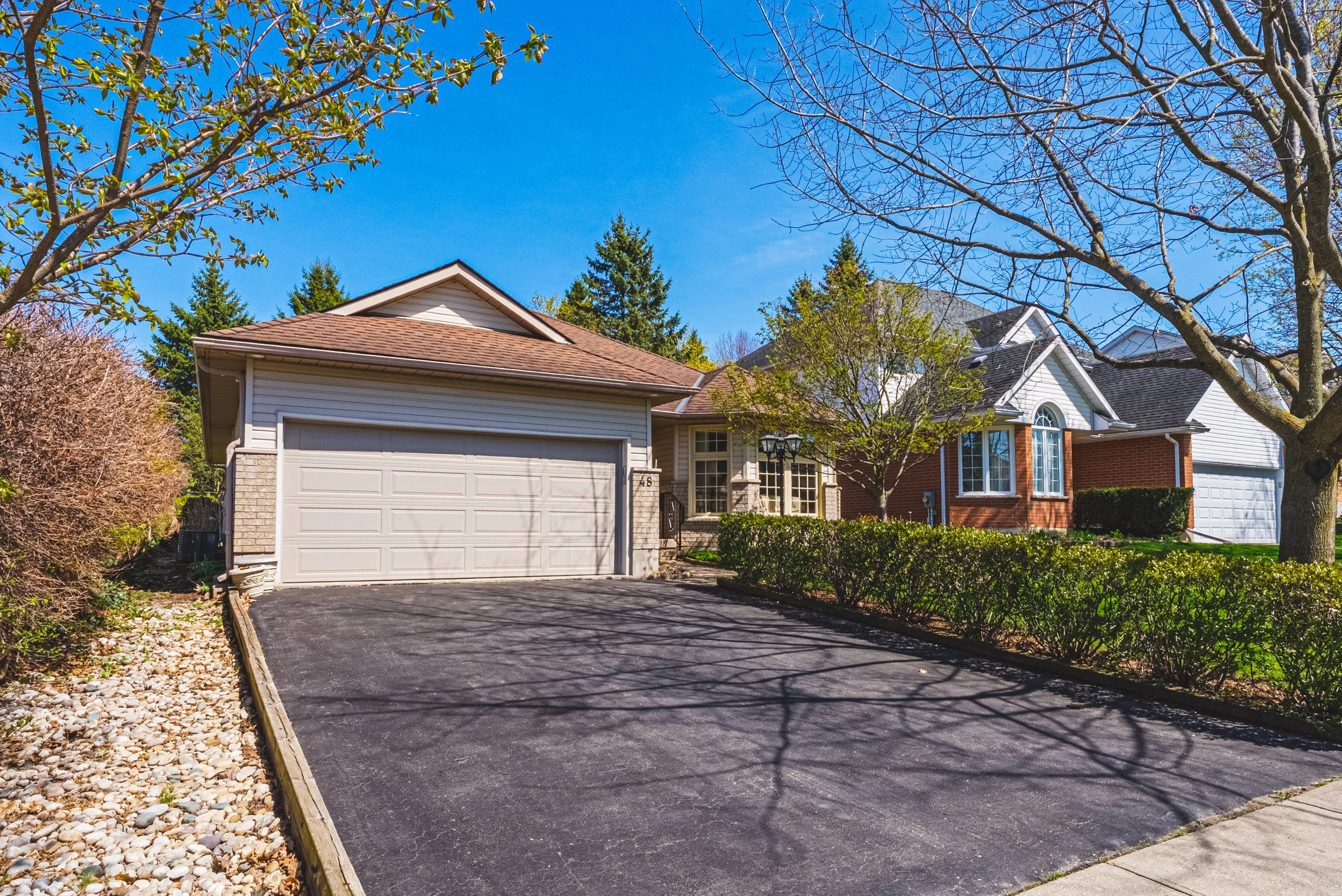 2 - 48 Tanager Dr, Guelph.jpg