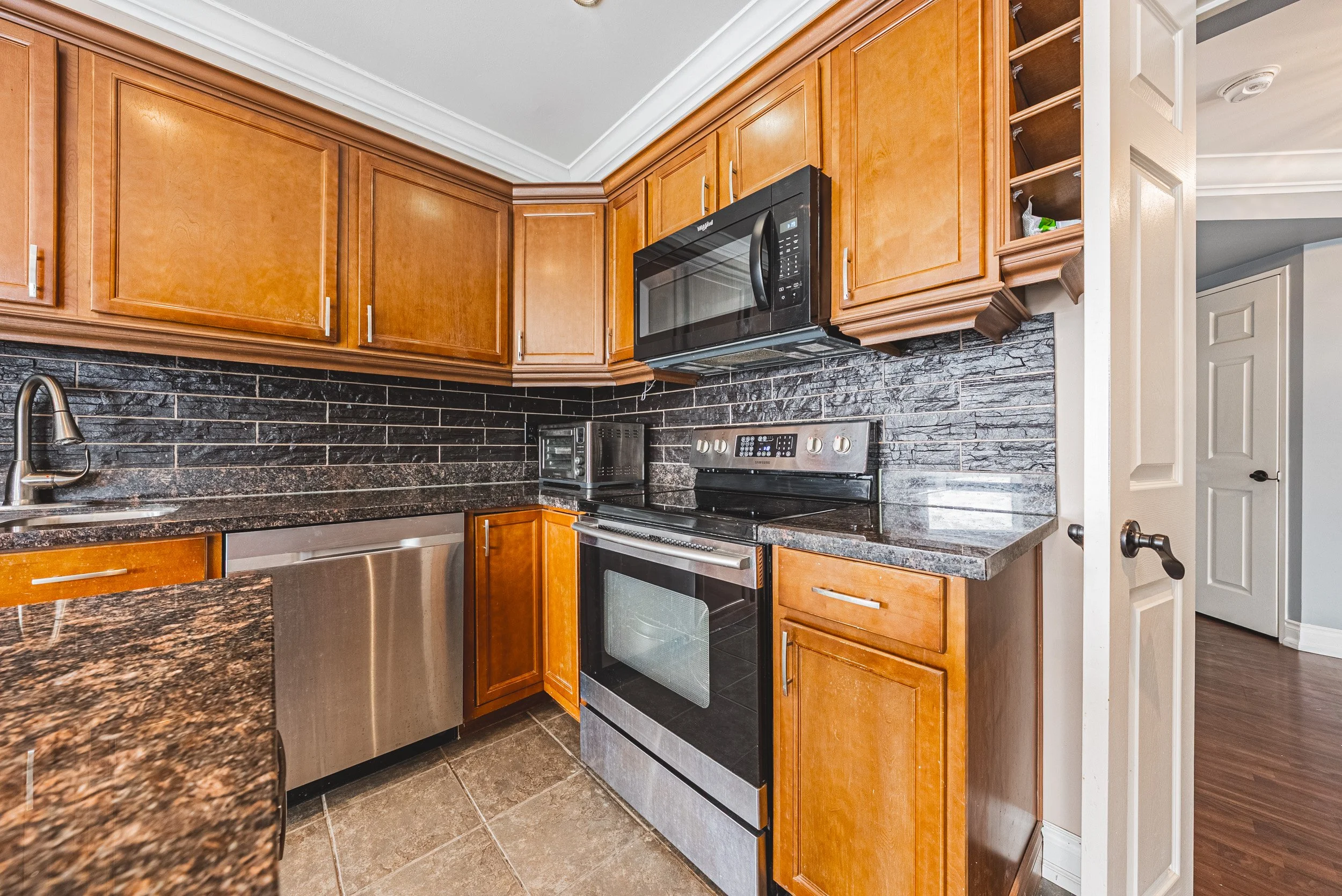 22 - 2155 Burnhamthorpe Rd W #1904, Mississauga.jpg