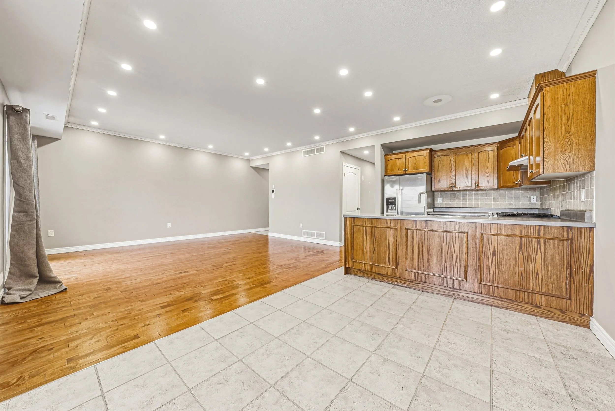 7 - 2 Harbour Dr #14, Stoney Creek.jpg