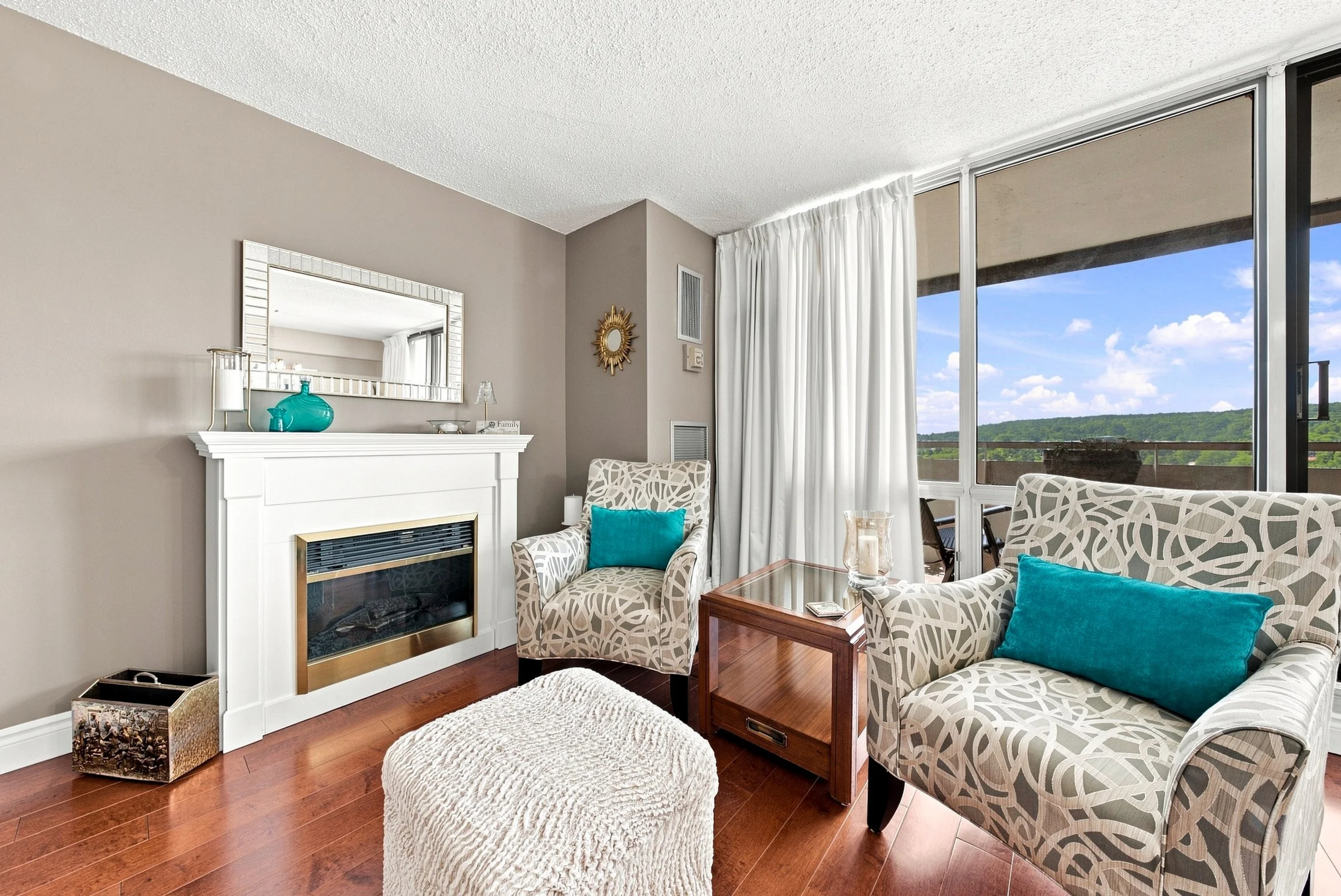 13 - 2055 Upper Middle Rd #1507, Burlington.jpg
