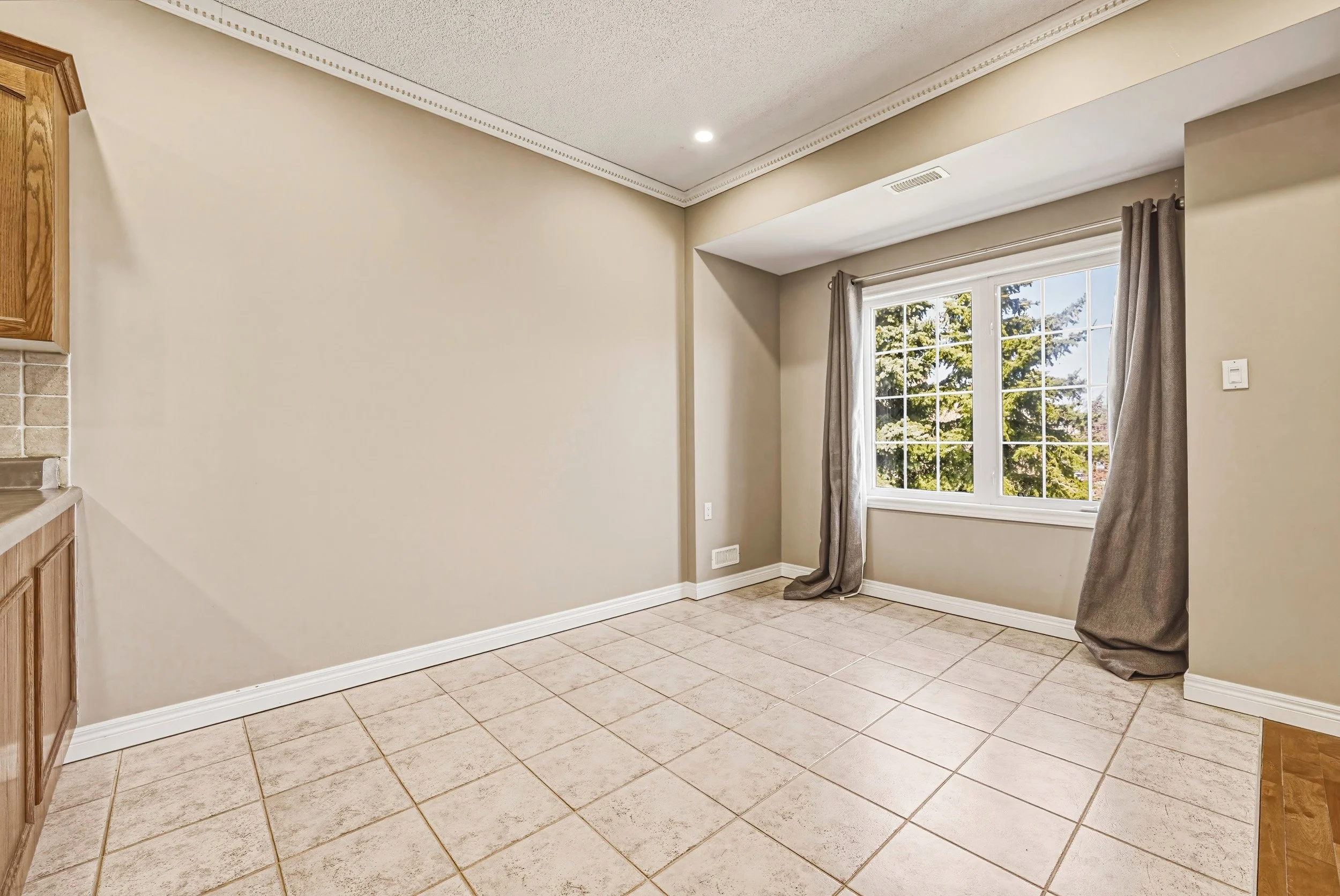 13 - 2 Harbour Dr #14, Stoney Creek.jpg