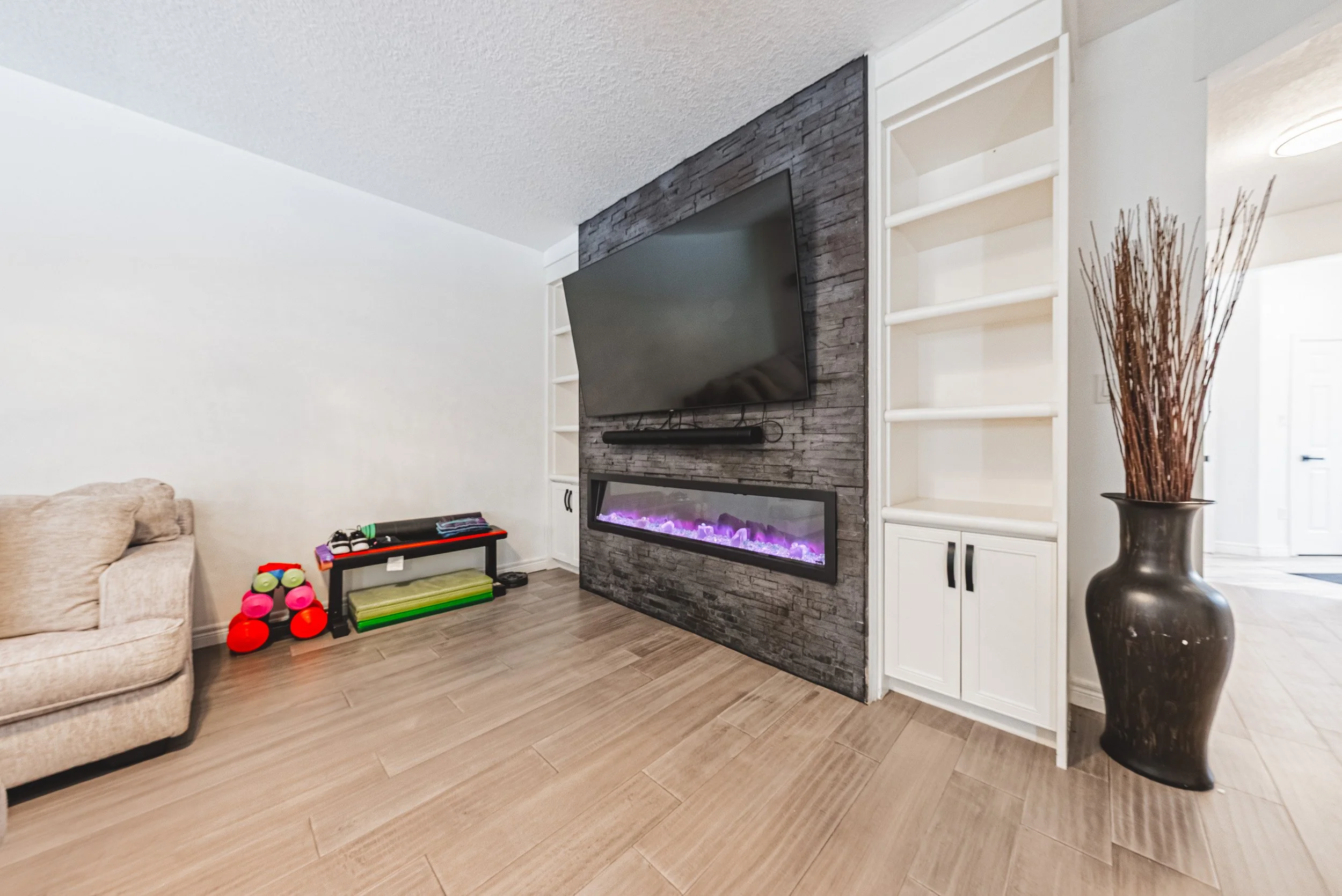 13 - 6 Second Rd W, Stoney Creek.jpg