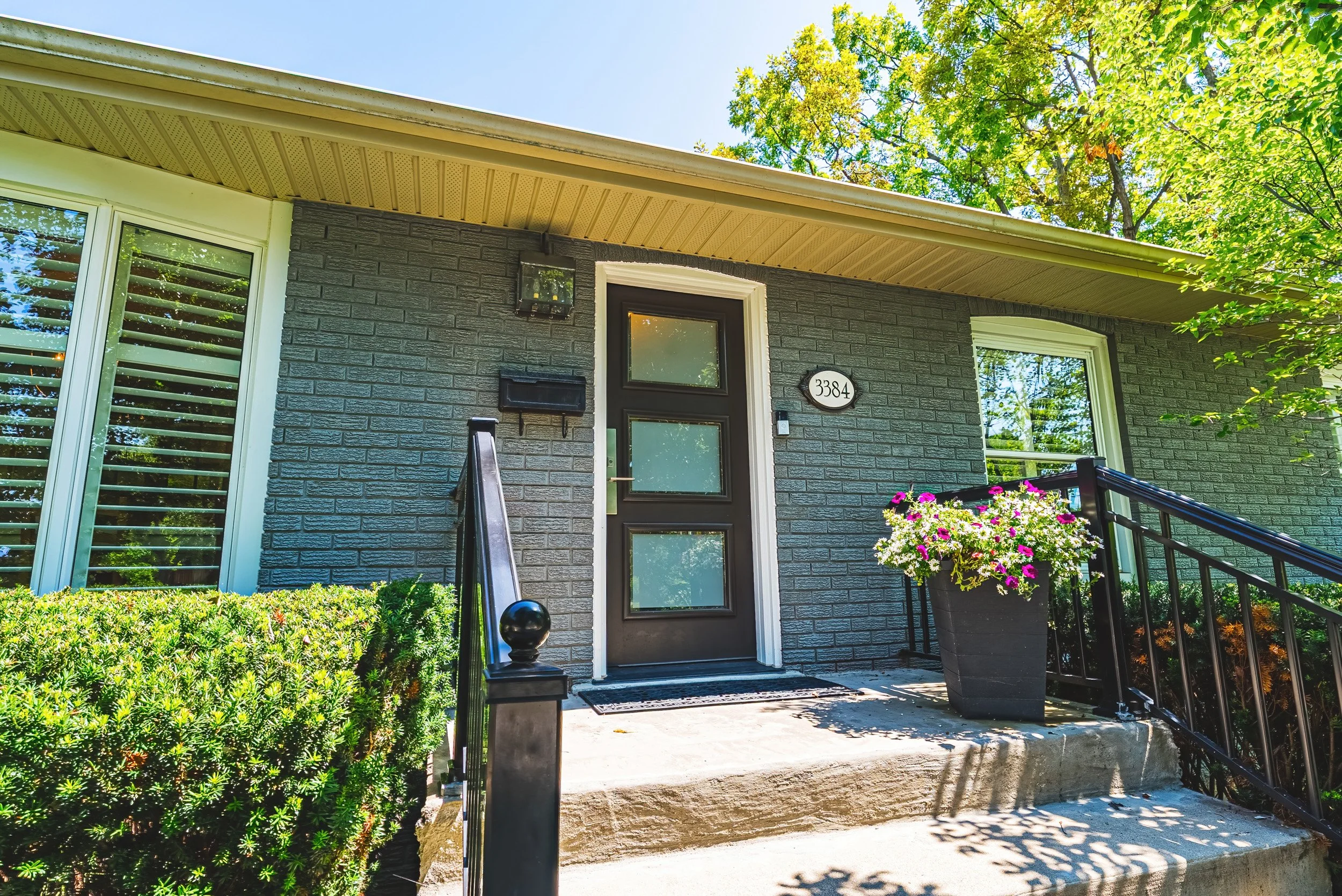 9 - 3384 Manfred Dr, Burlington.jpg