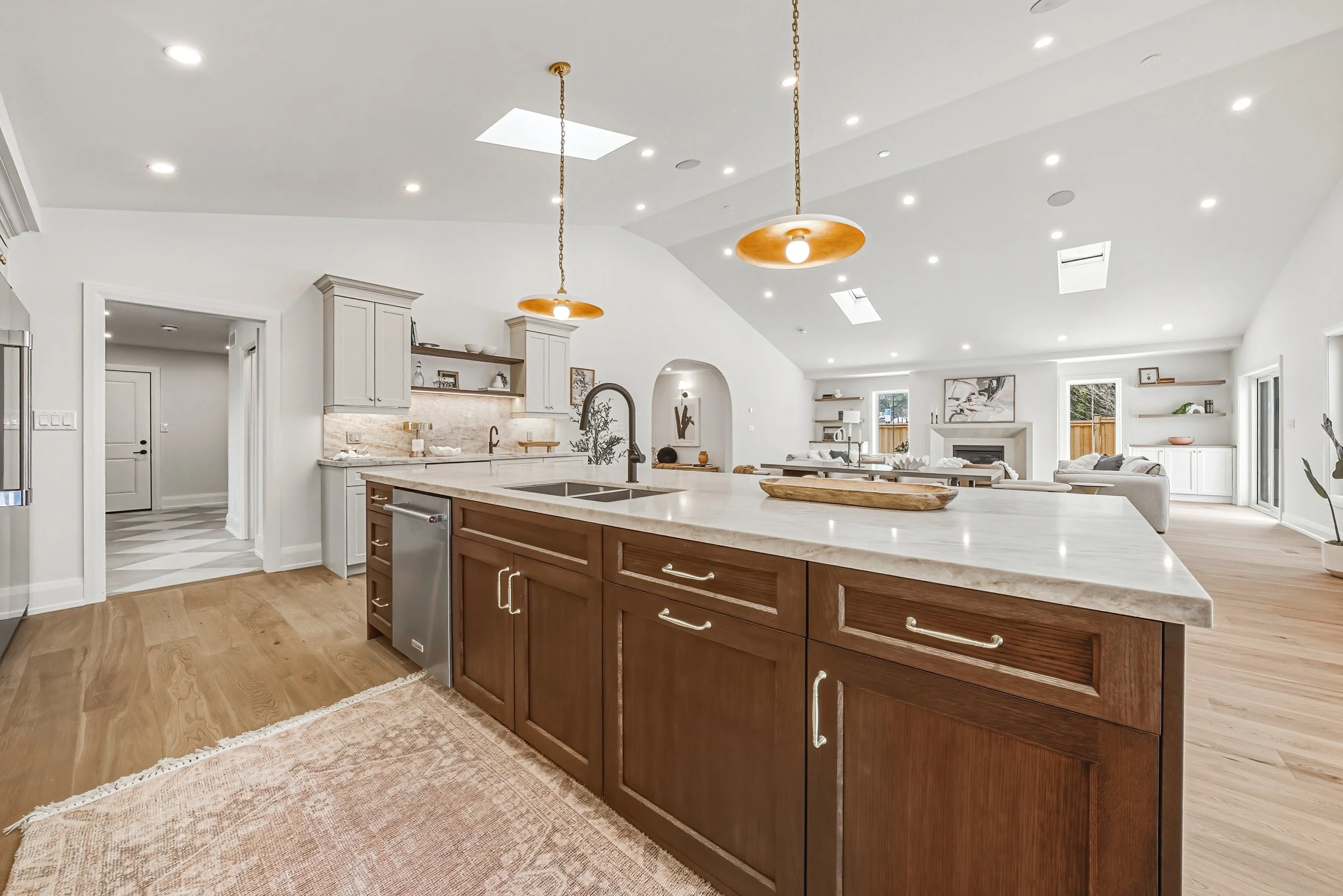 16 - 251 Glen Afton Dr, Burlington.jpg