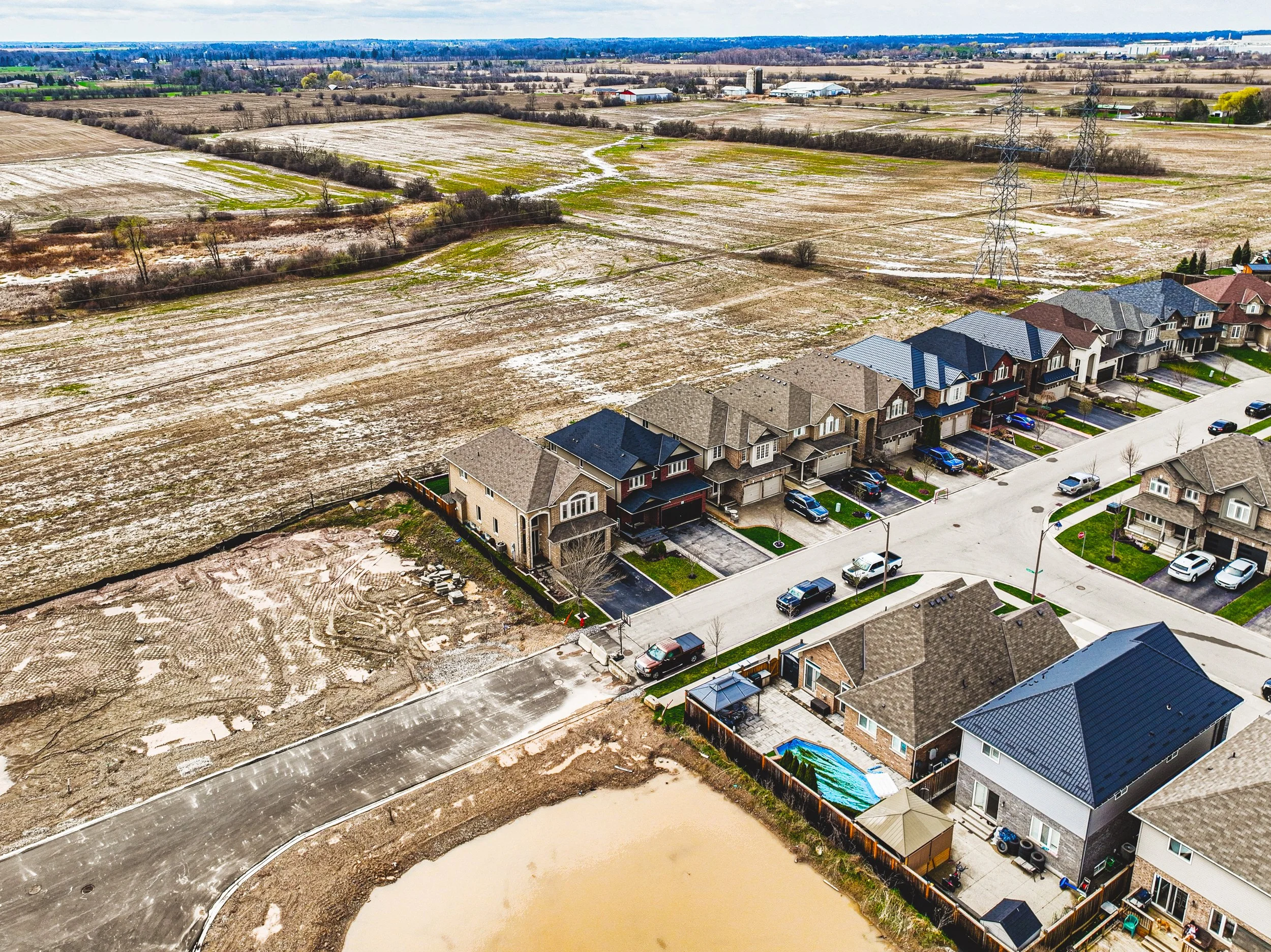 47-154 Keystone Cres, Hamilton.jpg