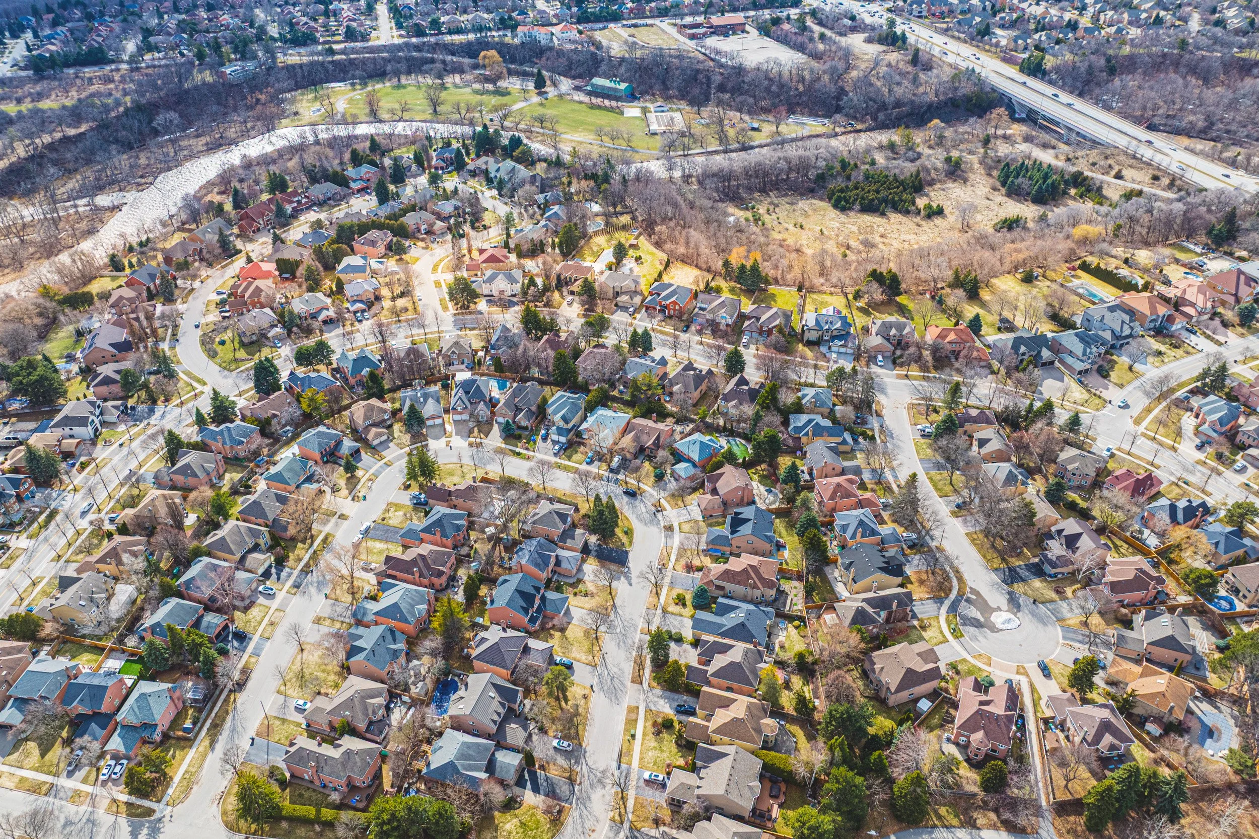 10 - 1595 Flamborough Cr EXT.jpg