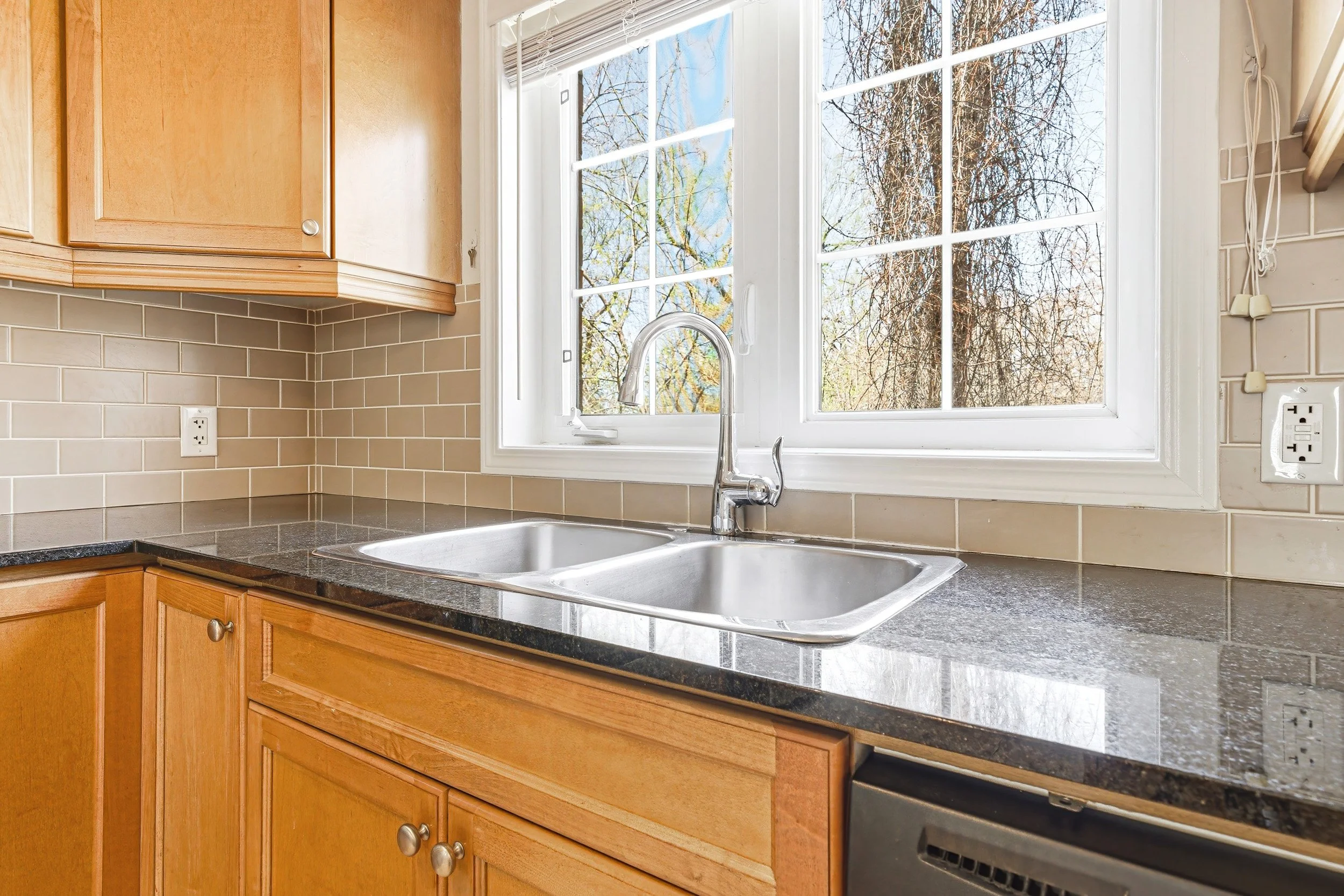 20 - 470 Beach Blvd #8, Hamilton.jpg