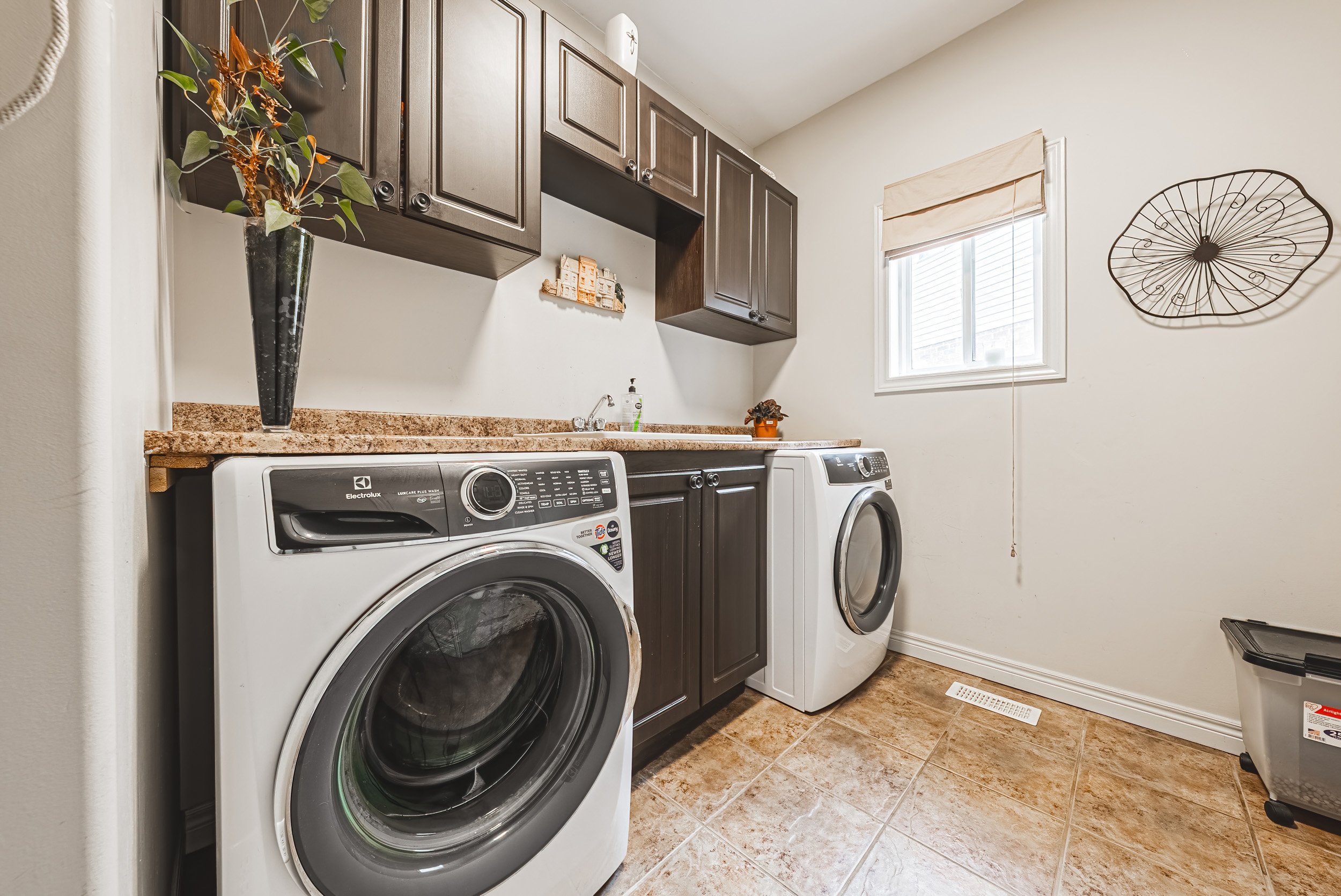 22 - 120 Valiant Cir, Binbrook.jpg