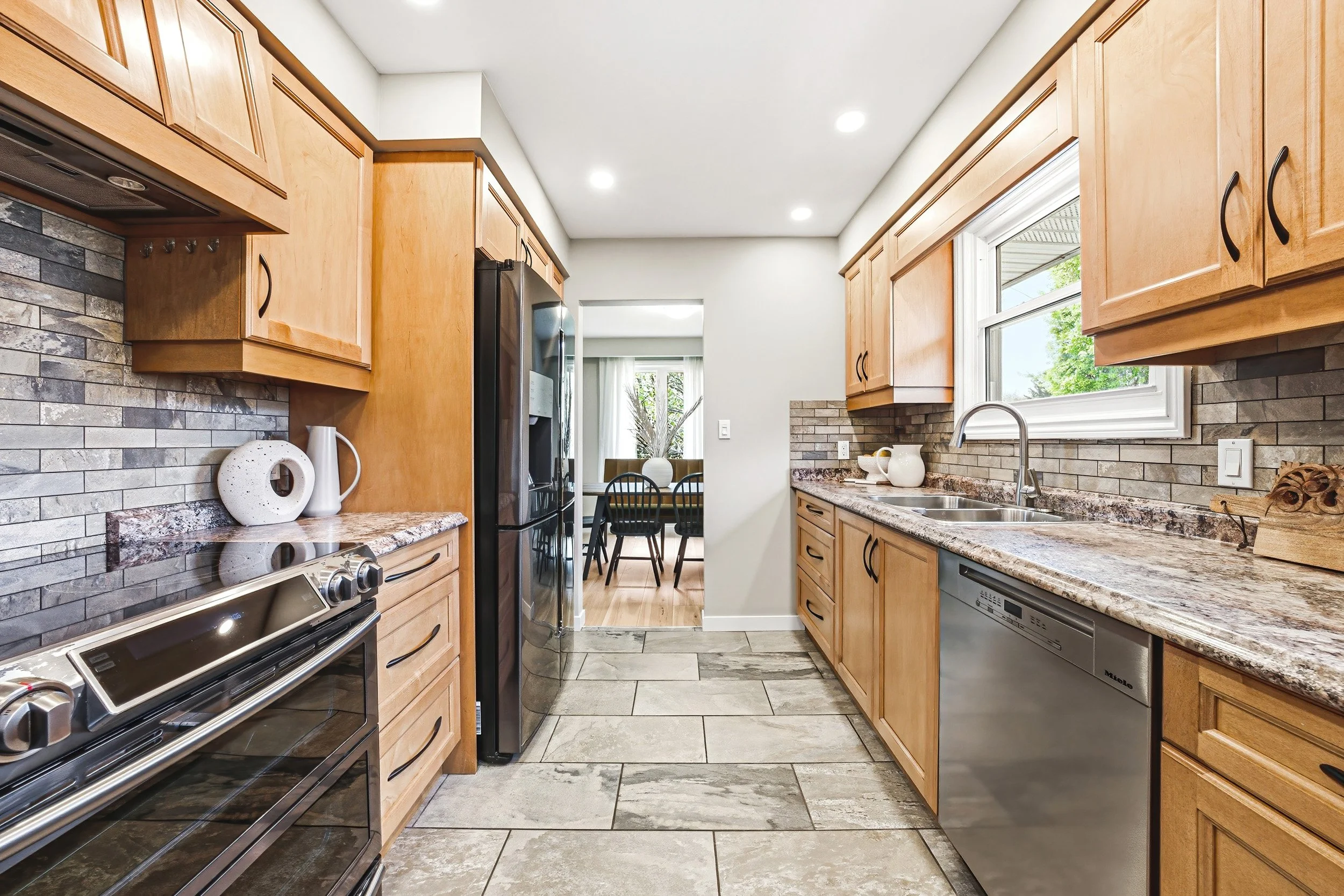 13 - 104 Gardiner Dr, Hamilton.jpg