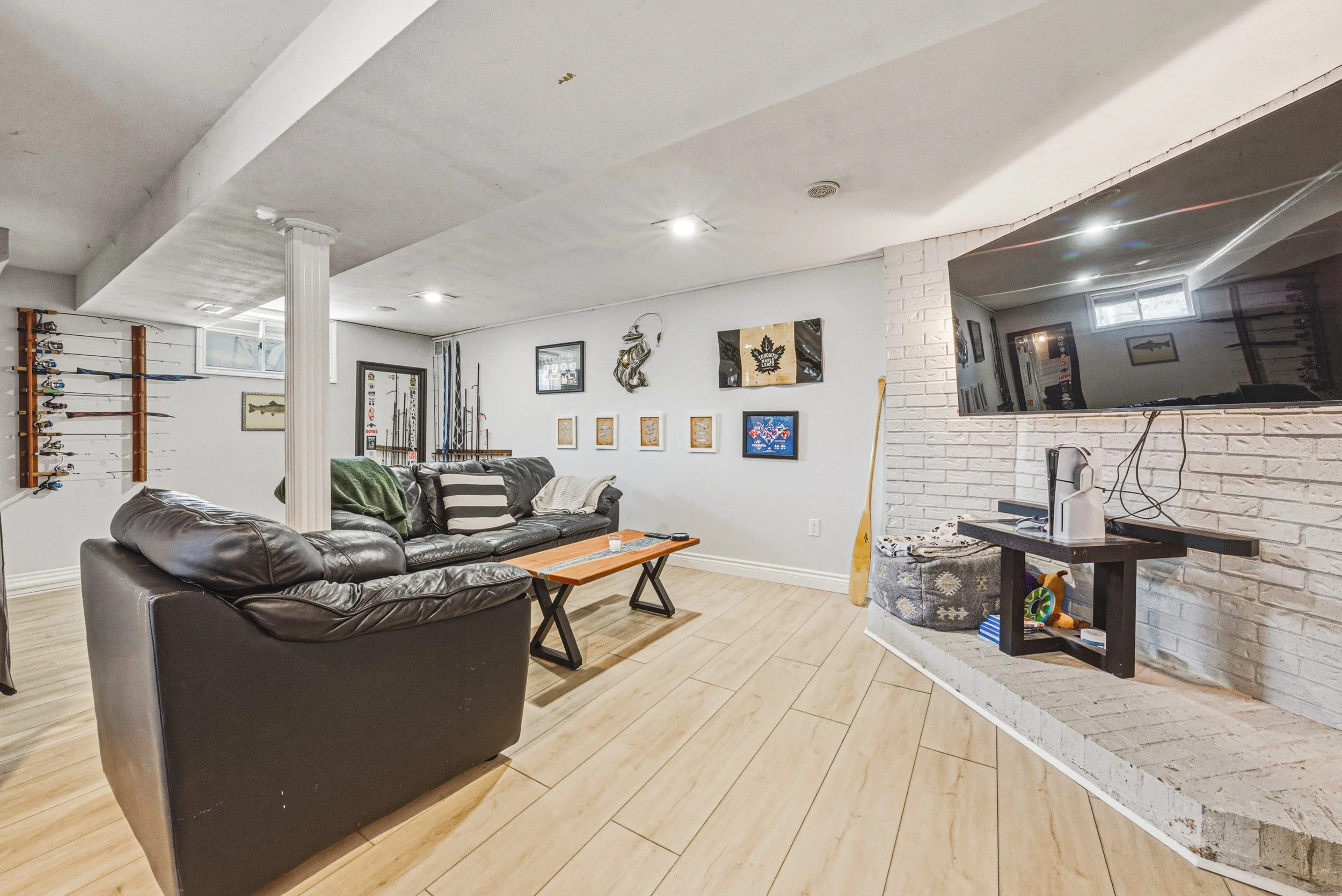 22 - 161 Ivon Ave, Hamilton.jpg