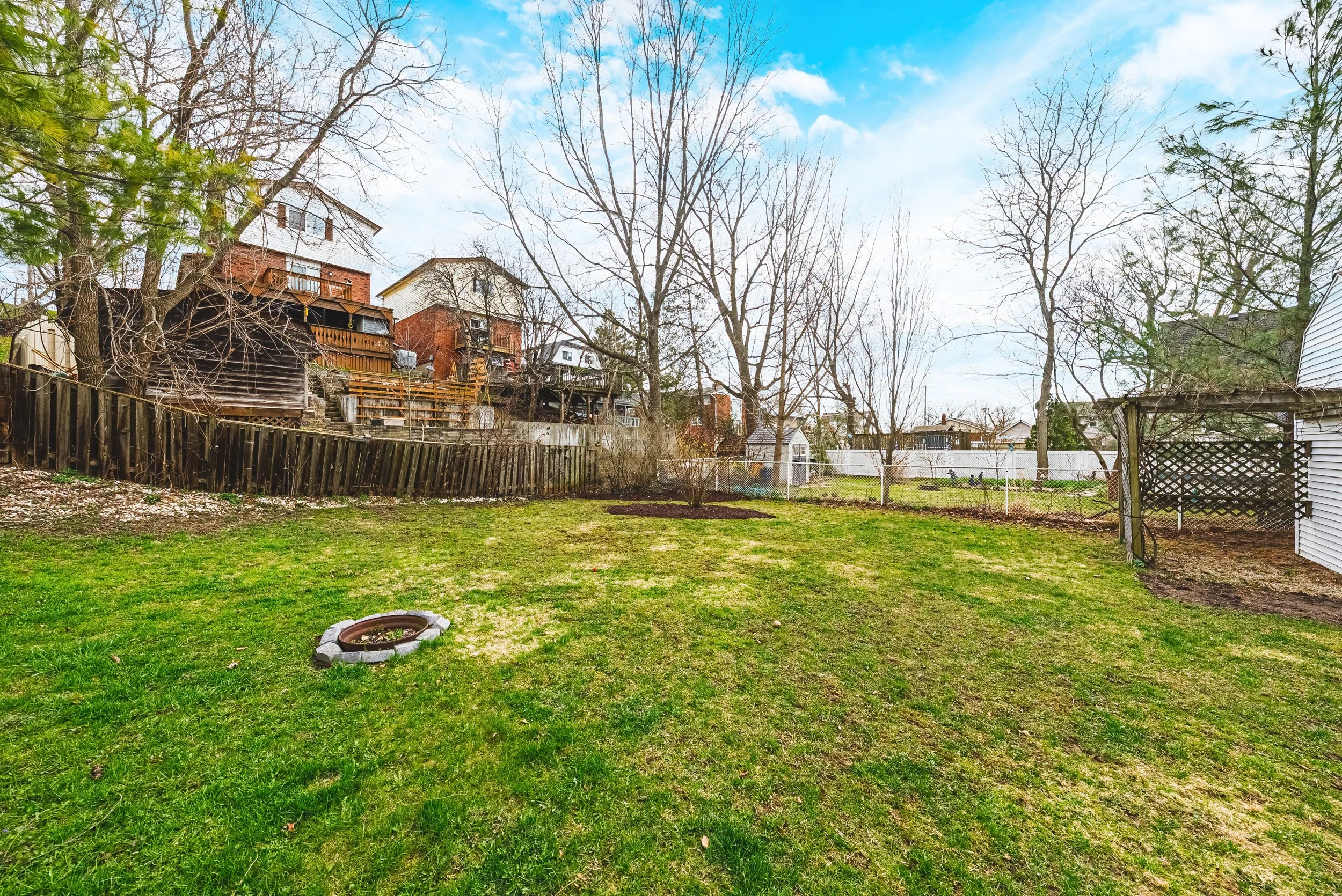 34 - 30 Grand Ave, Caledonia.jpg