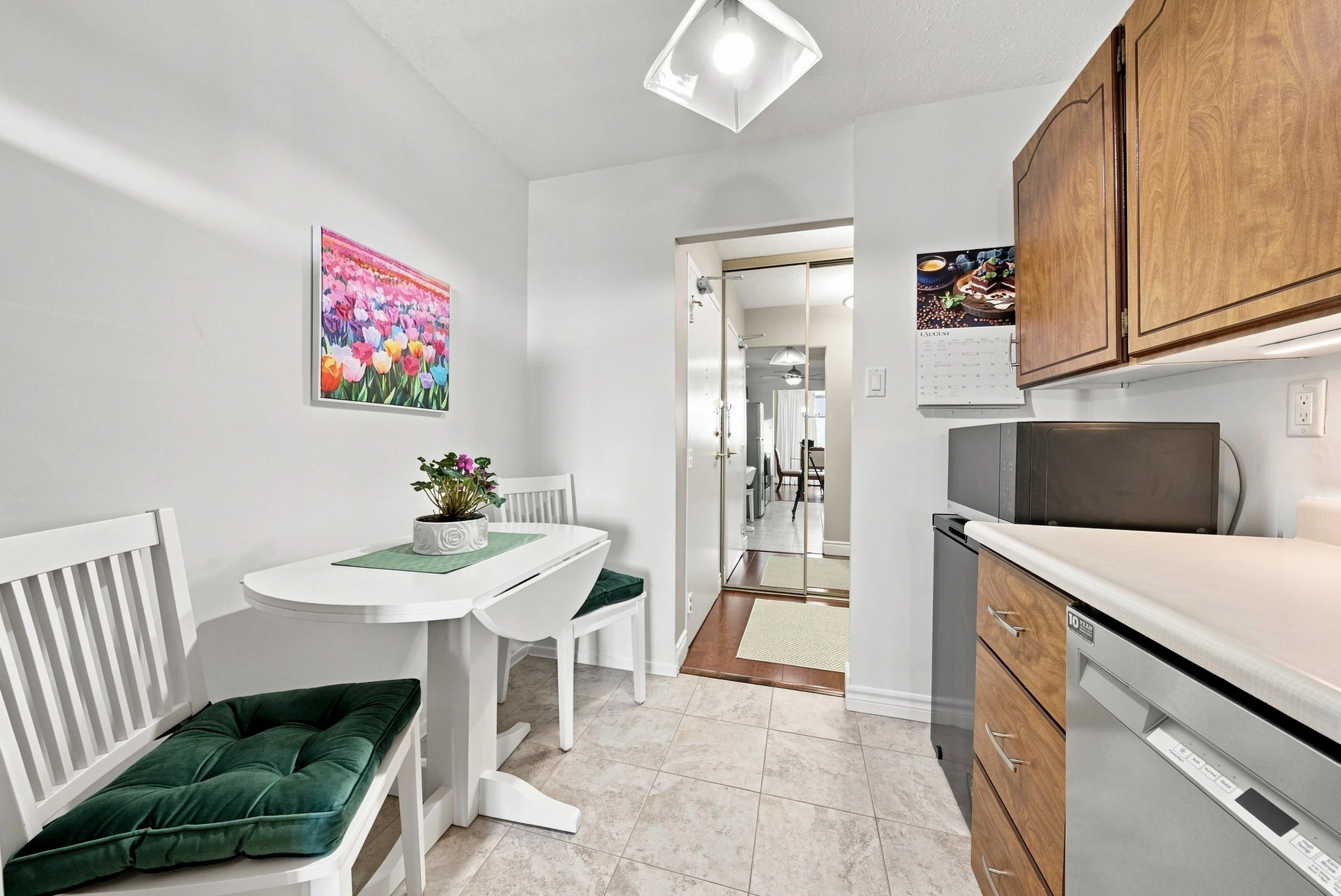 16 - 2055 Upper Middle Rd #1507, Burlington.jpg