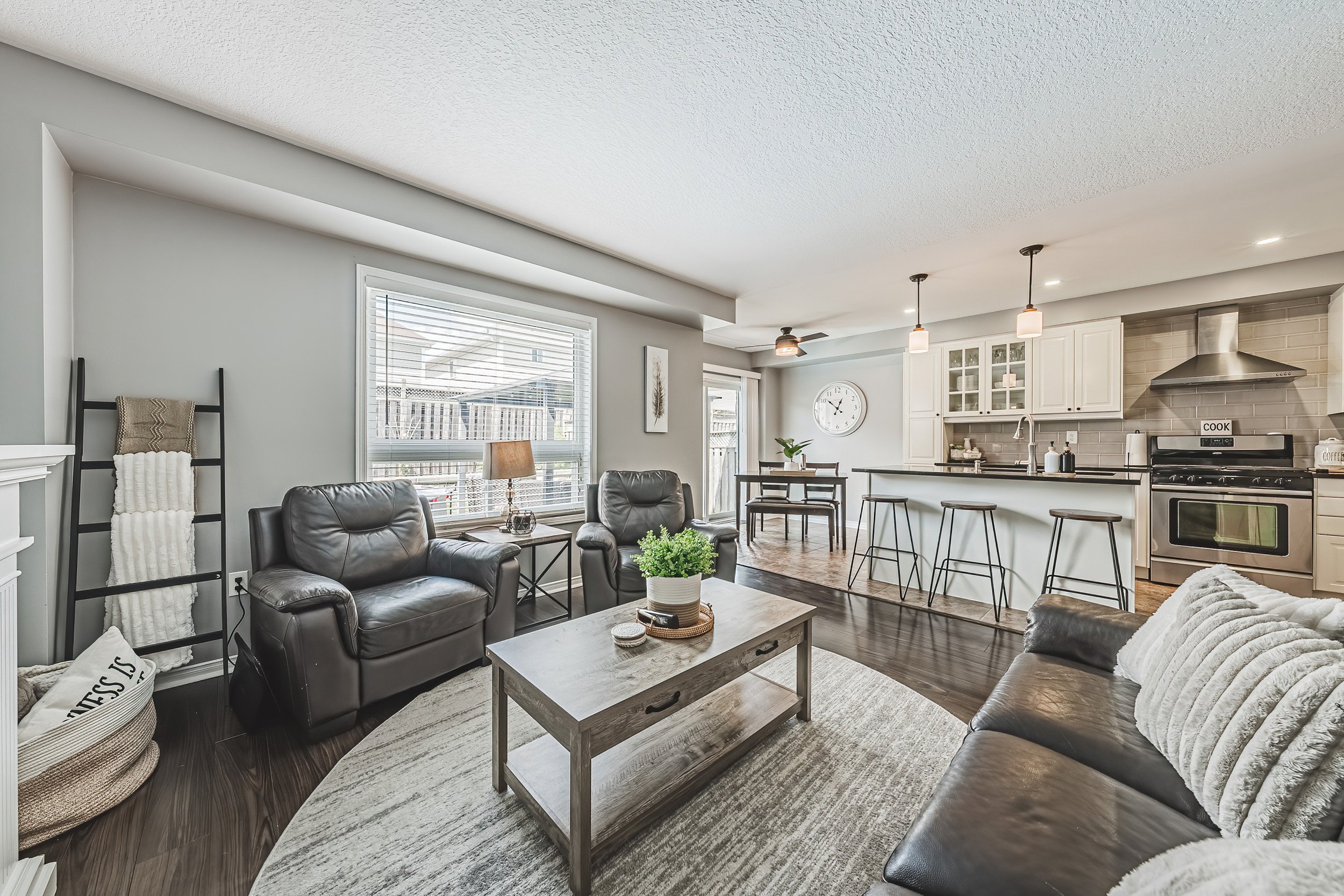 14 - 142 Bradley Ave, Binbrook.jpg