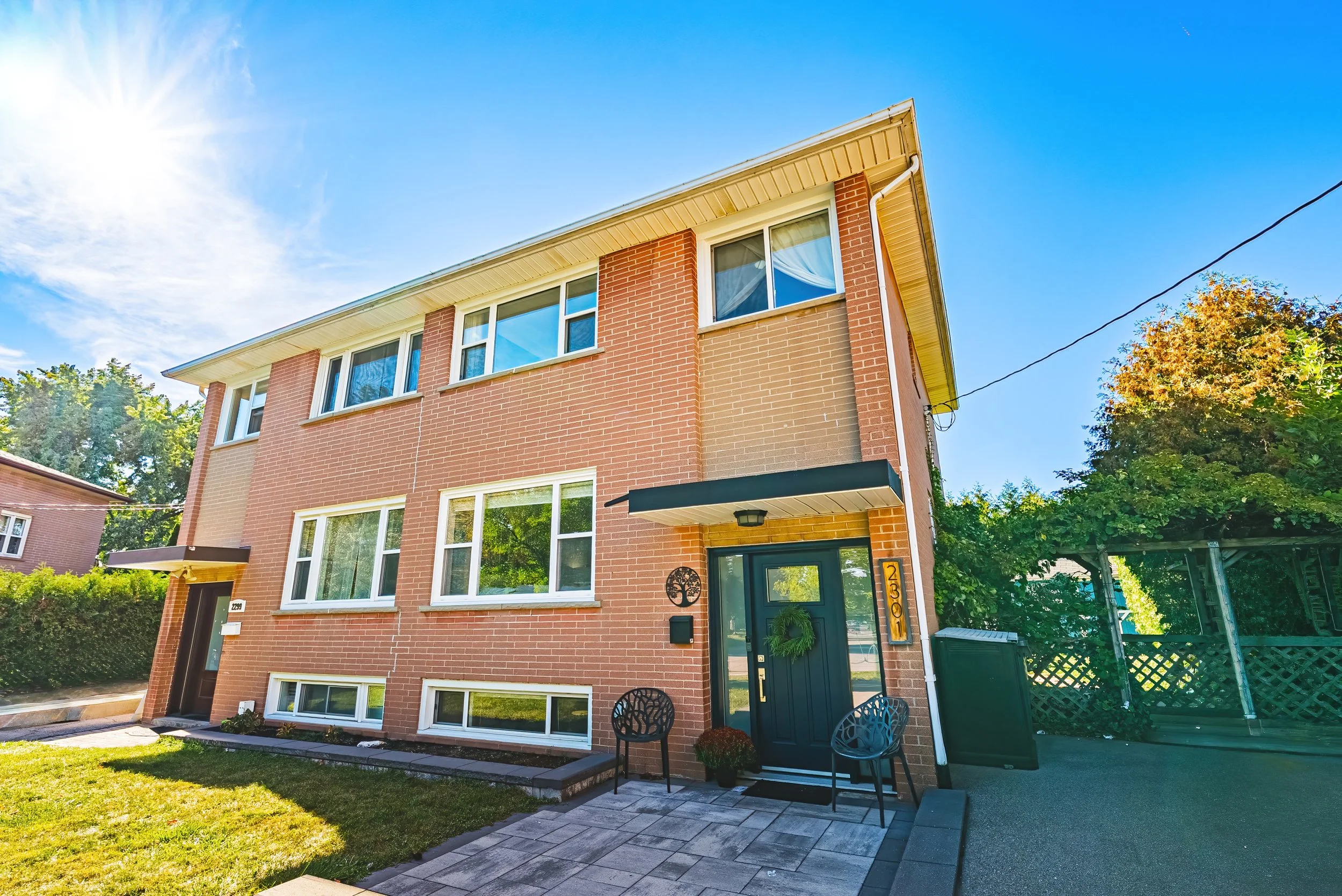 6 - 2301 Barclay Rd, Burlington.jpg