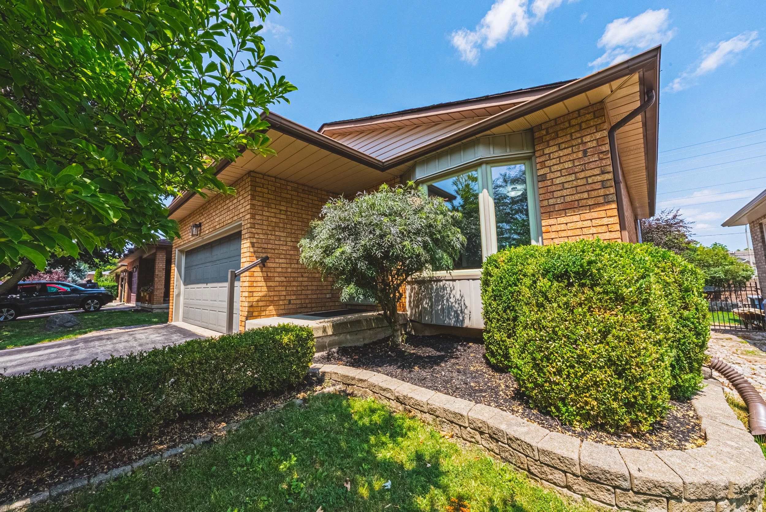 2 - 2206 Donald Rd, Burlington.jpg