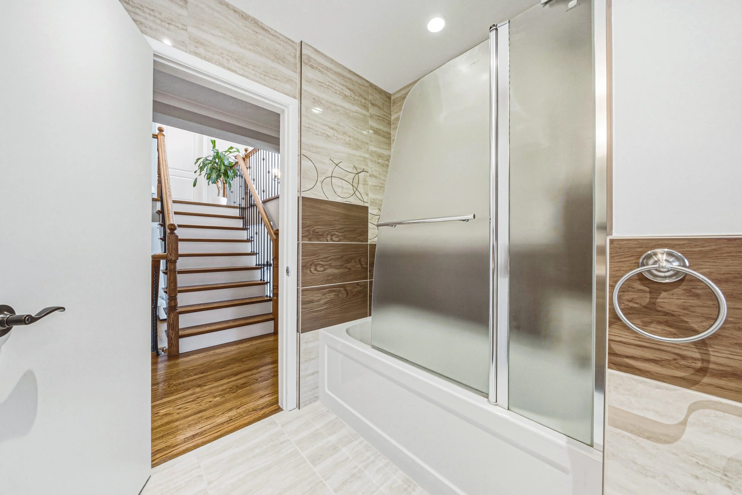 22 - 471 The Kingsway, Etobicoke.jpg