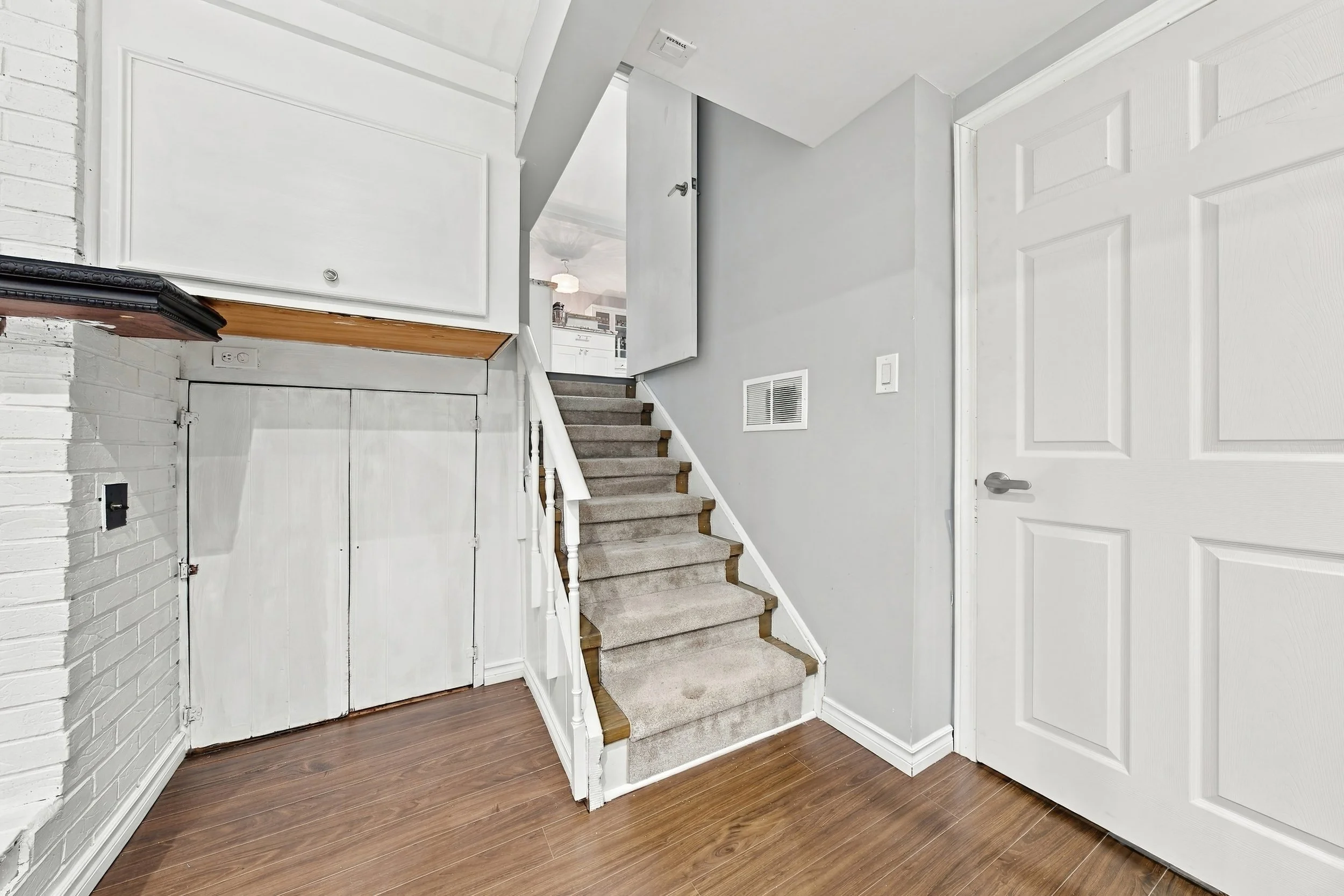 23 - 429 Limeridge Rd W, Hamilton.jpg
