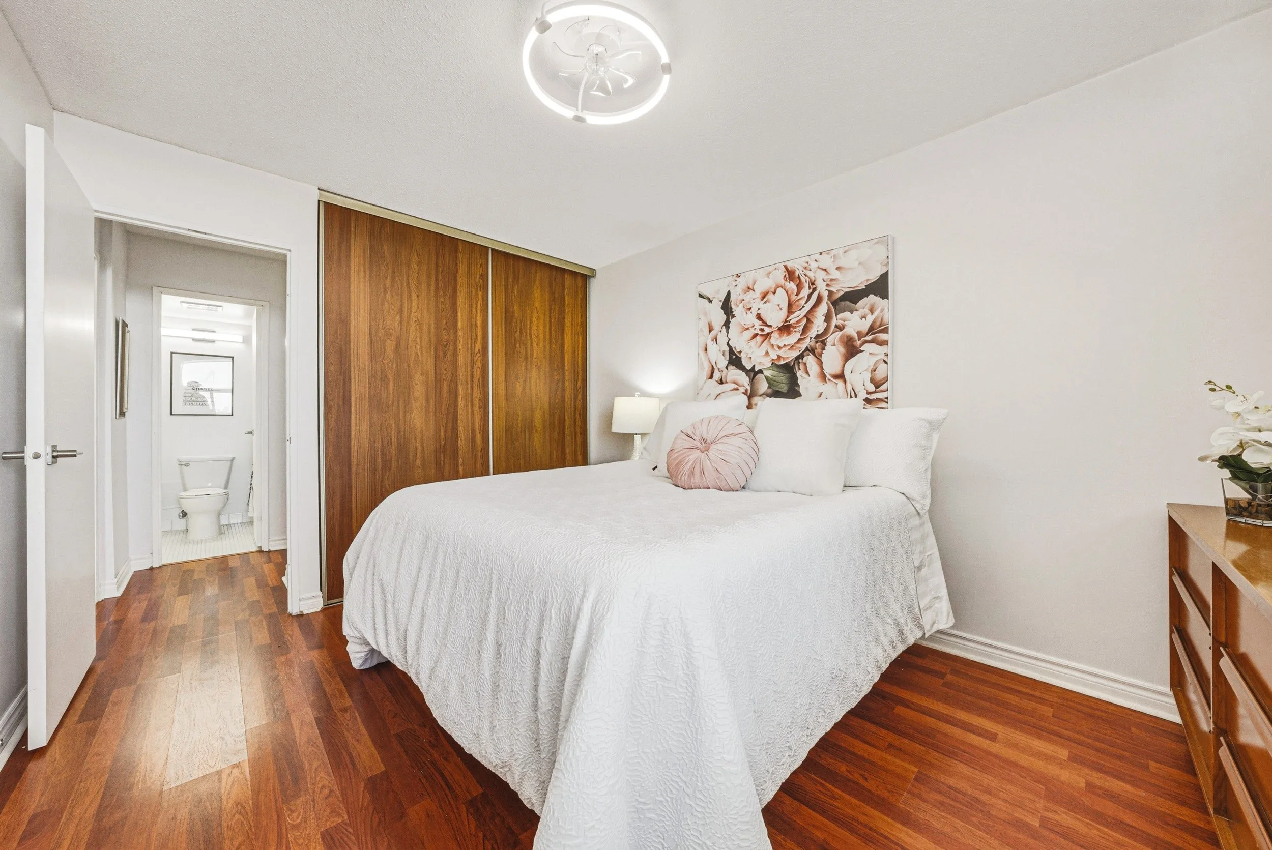 17 - 2055 Upper Middle Rd #705, Burlington.jpg