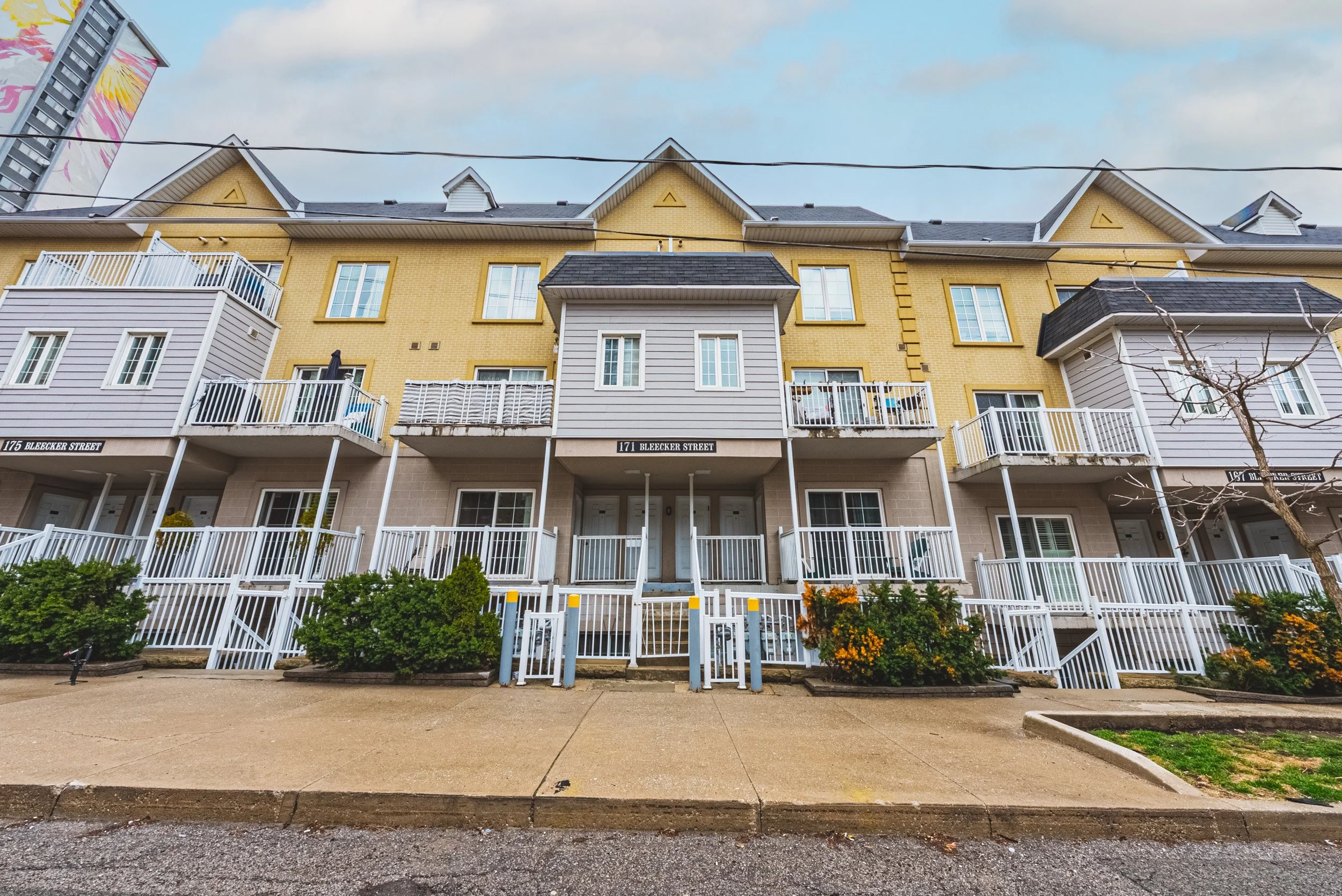 1 - 171 Bleecker St #222, Toronto.jpg