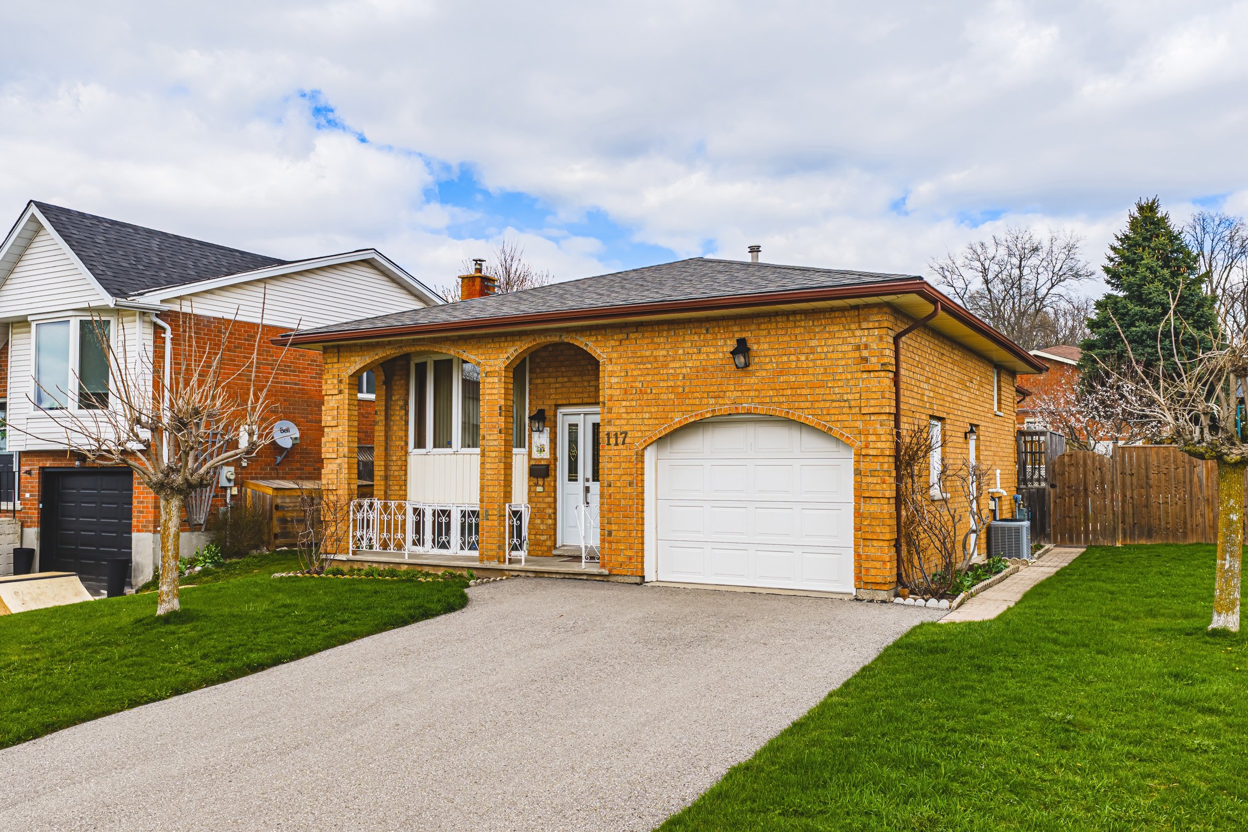 1 - 117 Stonyburn Cres, Cambridge.jpg
