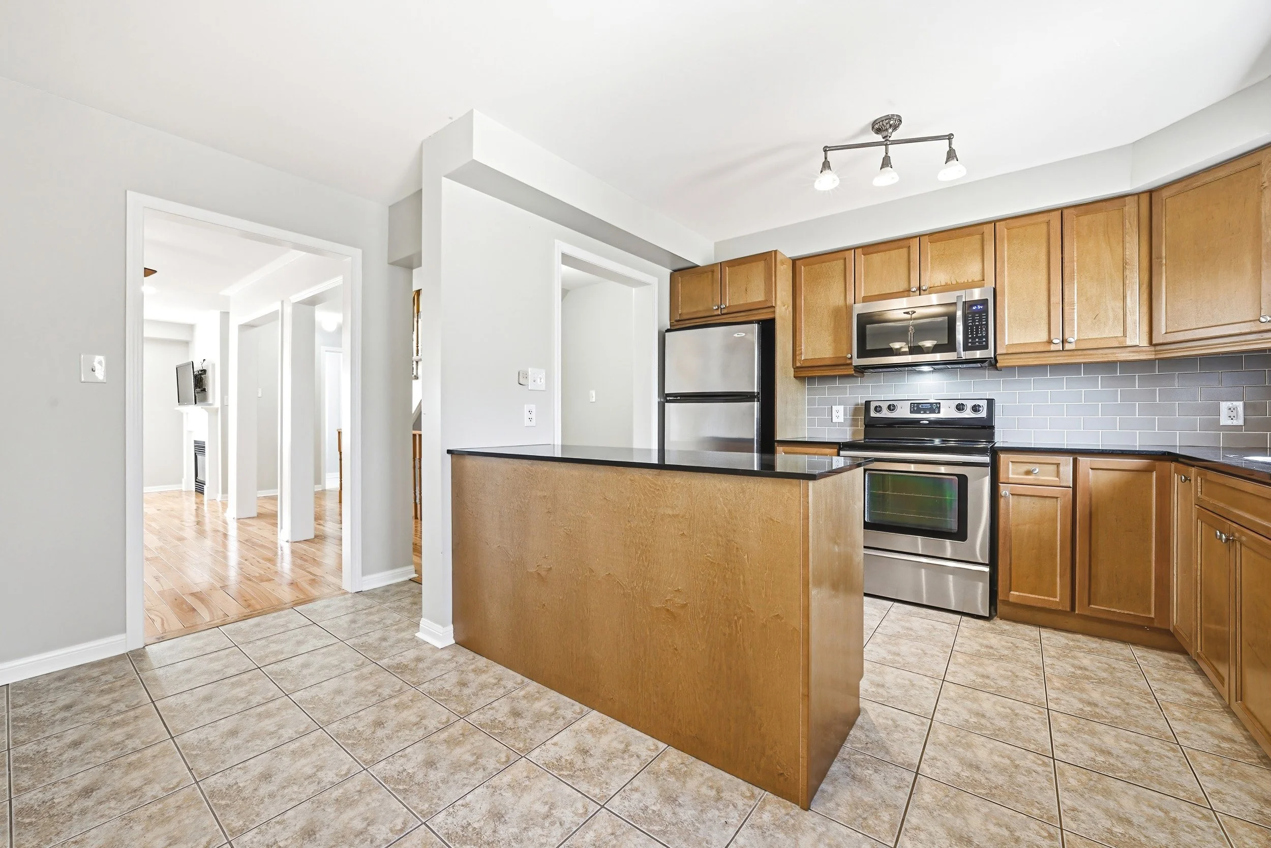 15 - 470 Beach Blvd #8, Hamilton.jpg