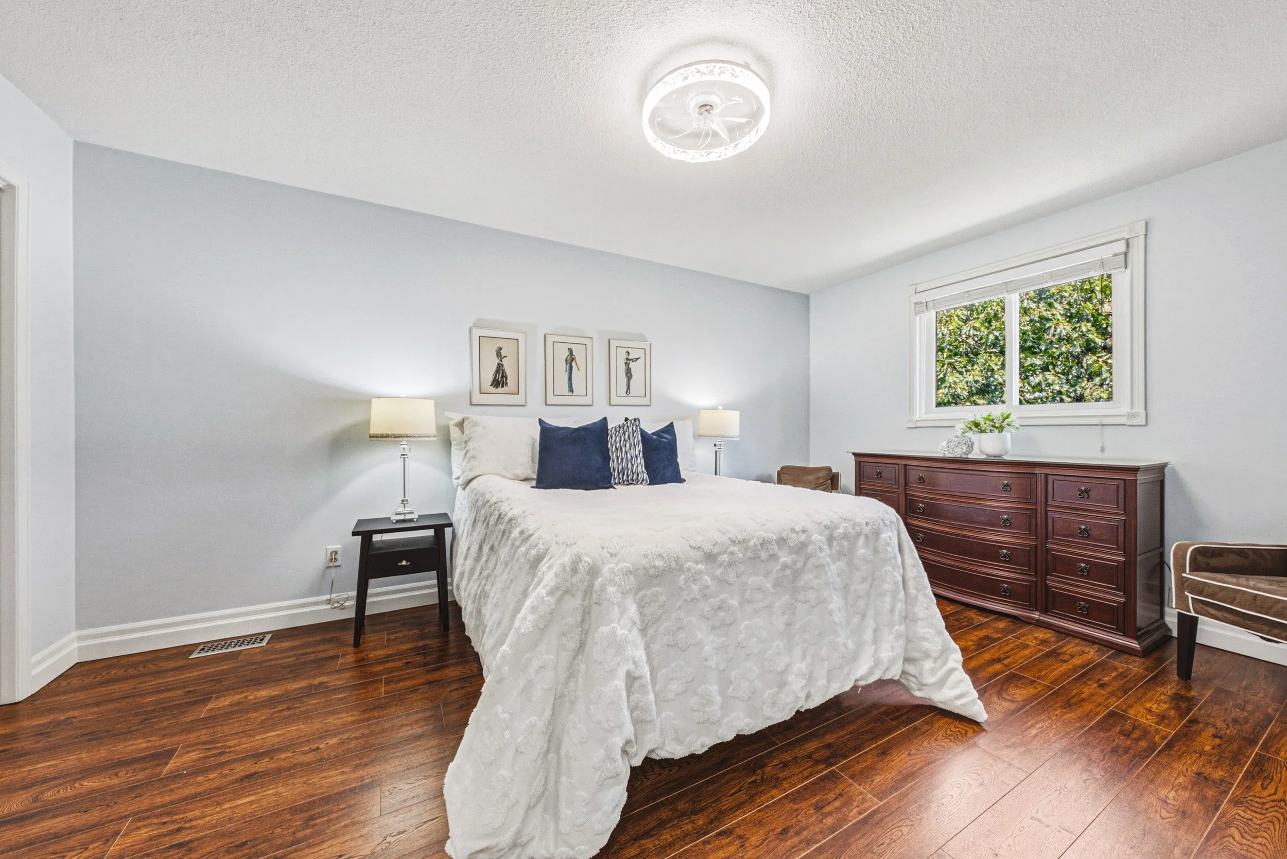 15 - 2206 Donald Rd, Burlington.jpg