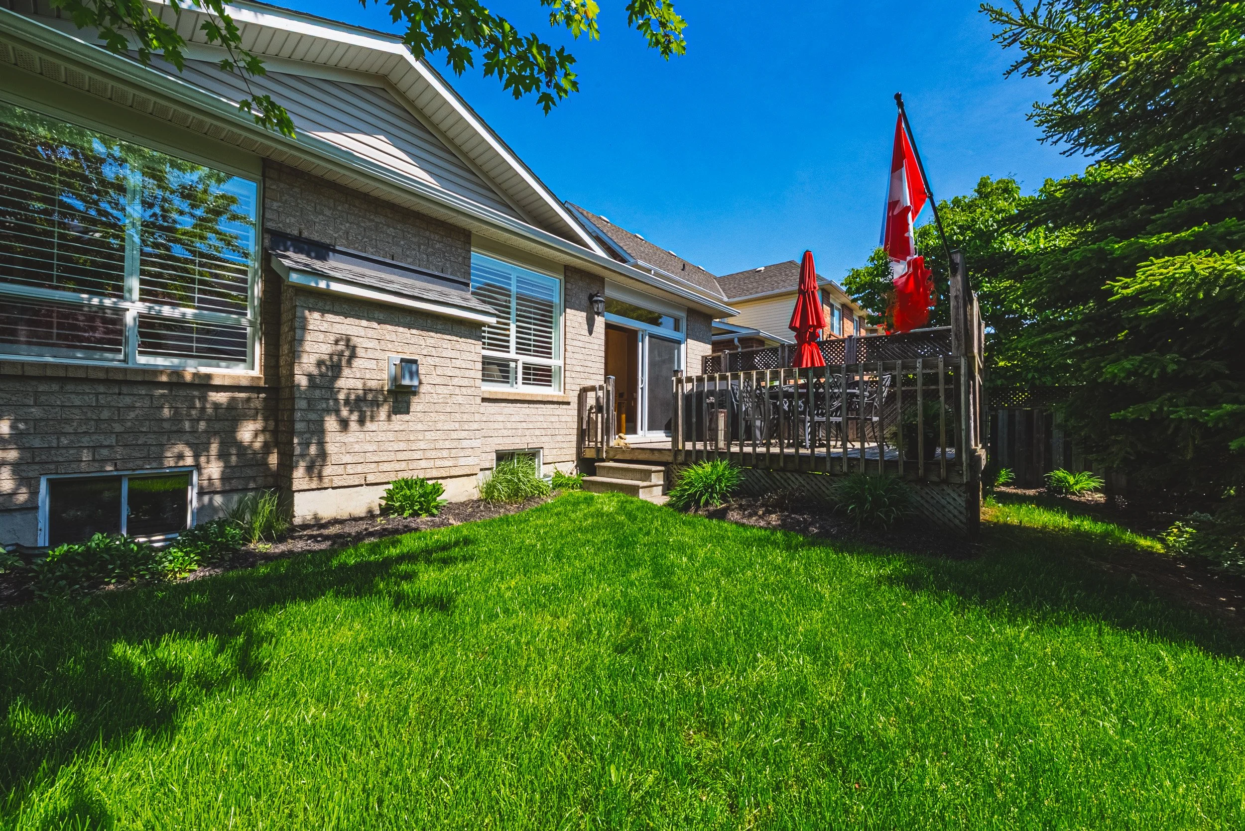 33 - 1588 Ramshaw Cres, Milton.jpg