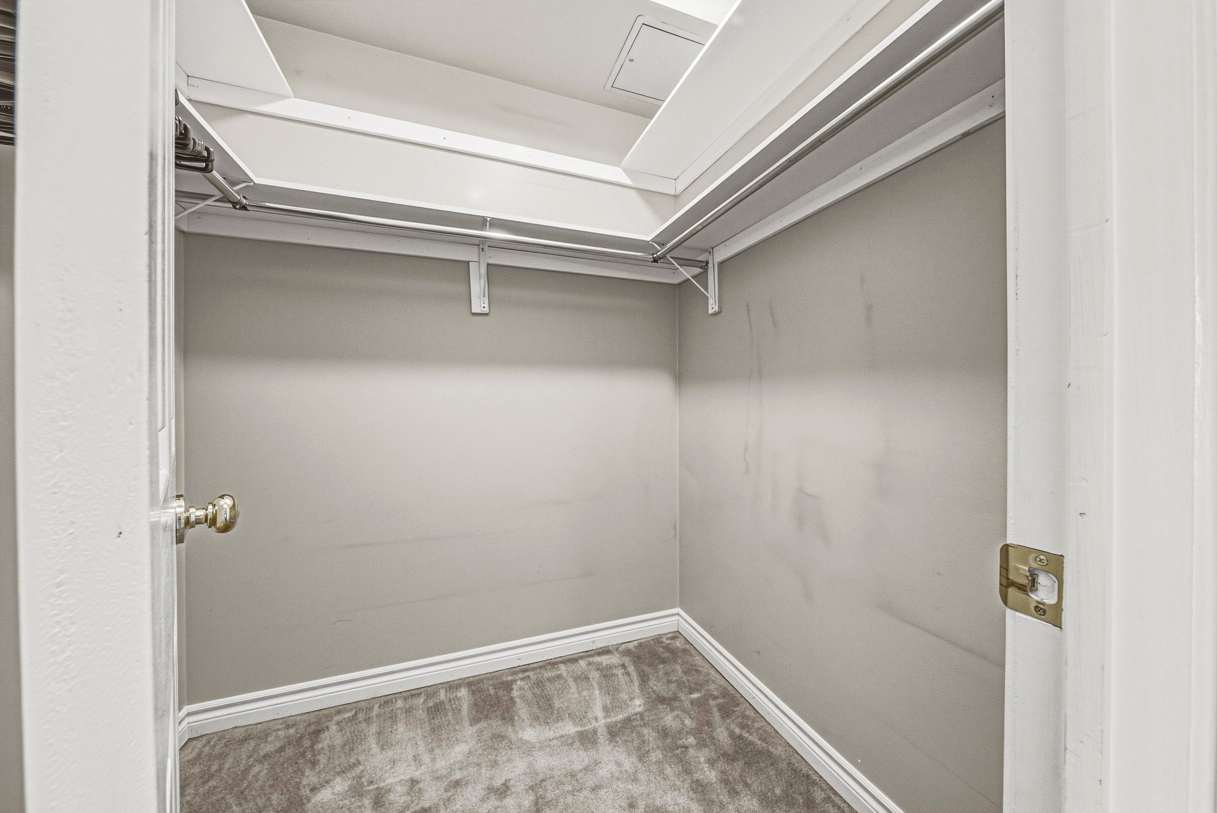 19 - 935 Royal York Rd #202, Toronto.jpg