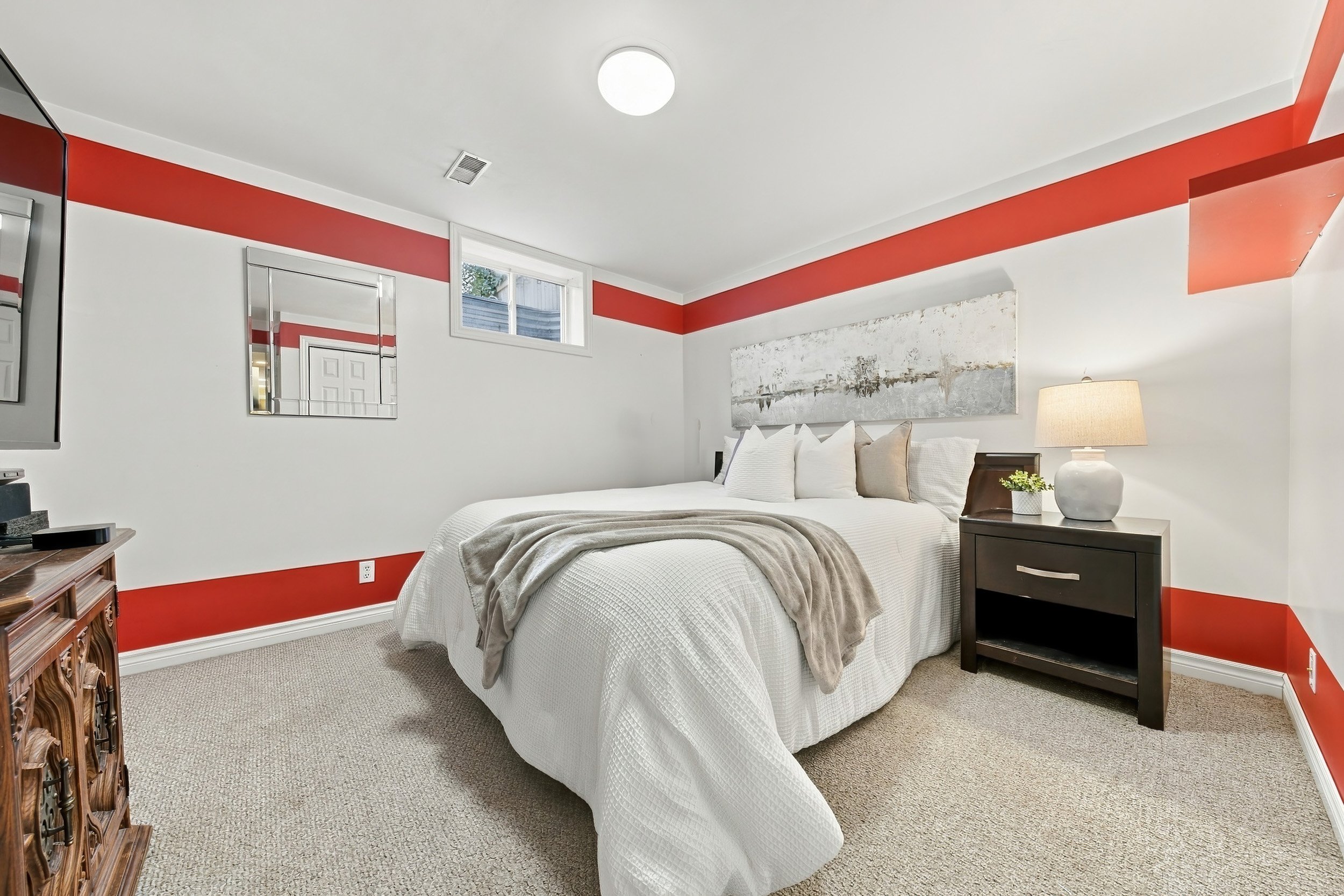 28 - 915 St George St, Port Dover.jpg