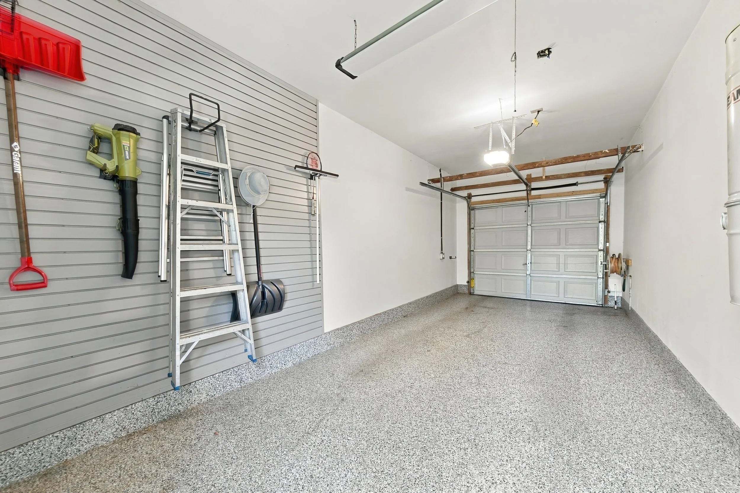 27 - 2231 Urwin Cres, Oakville.jpg