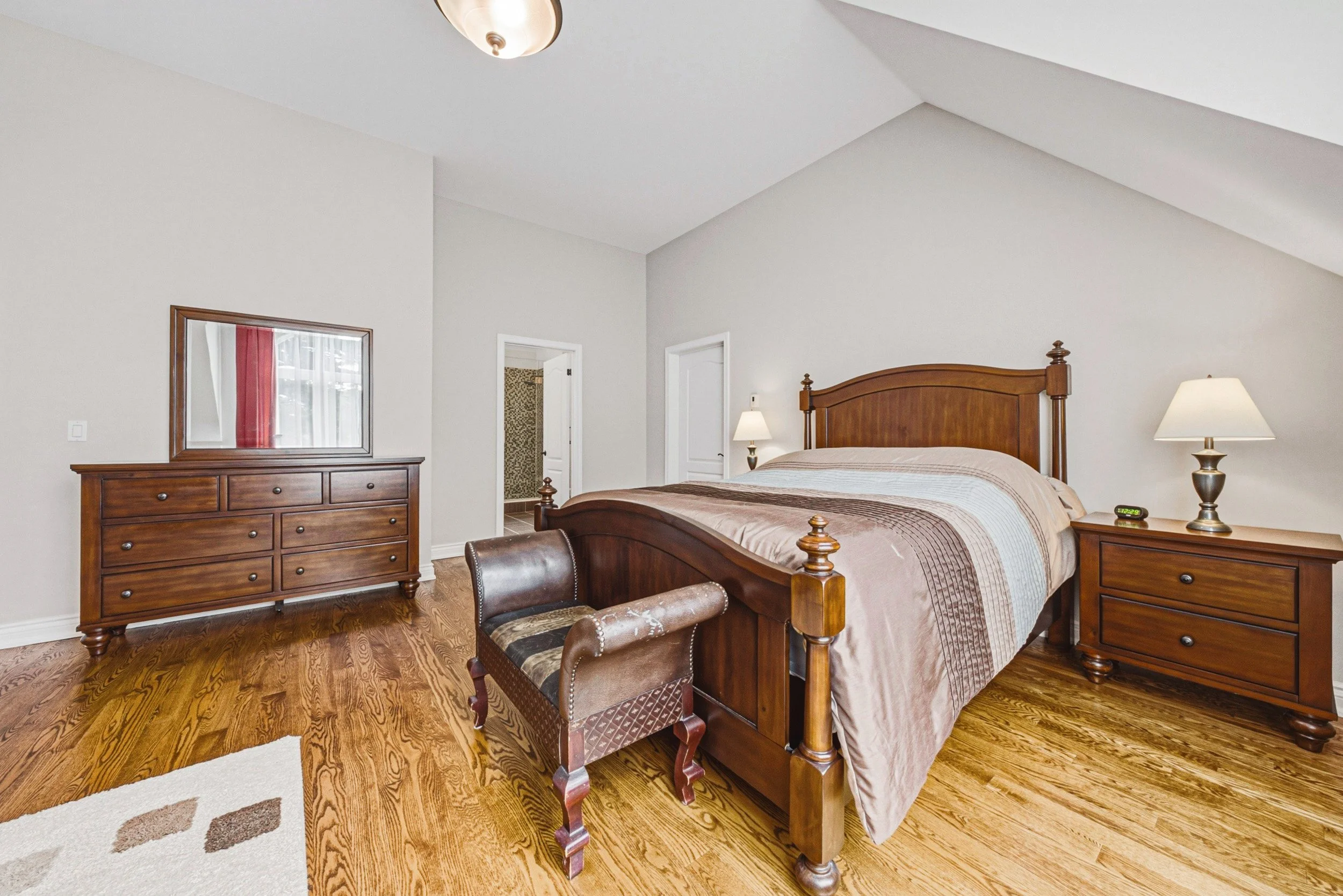 28 - 471 The Kingsway, Etobicoke.jpg
